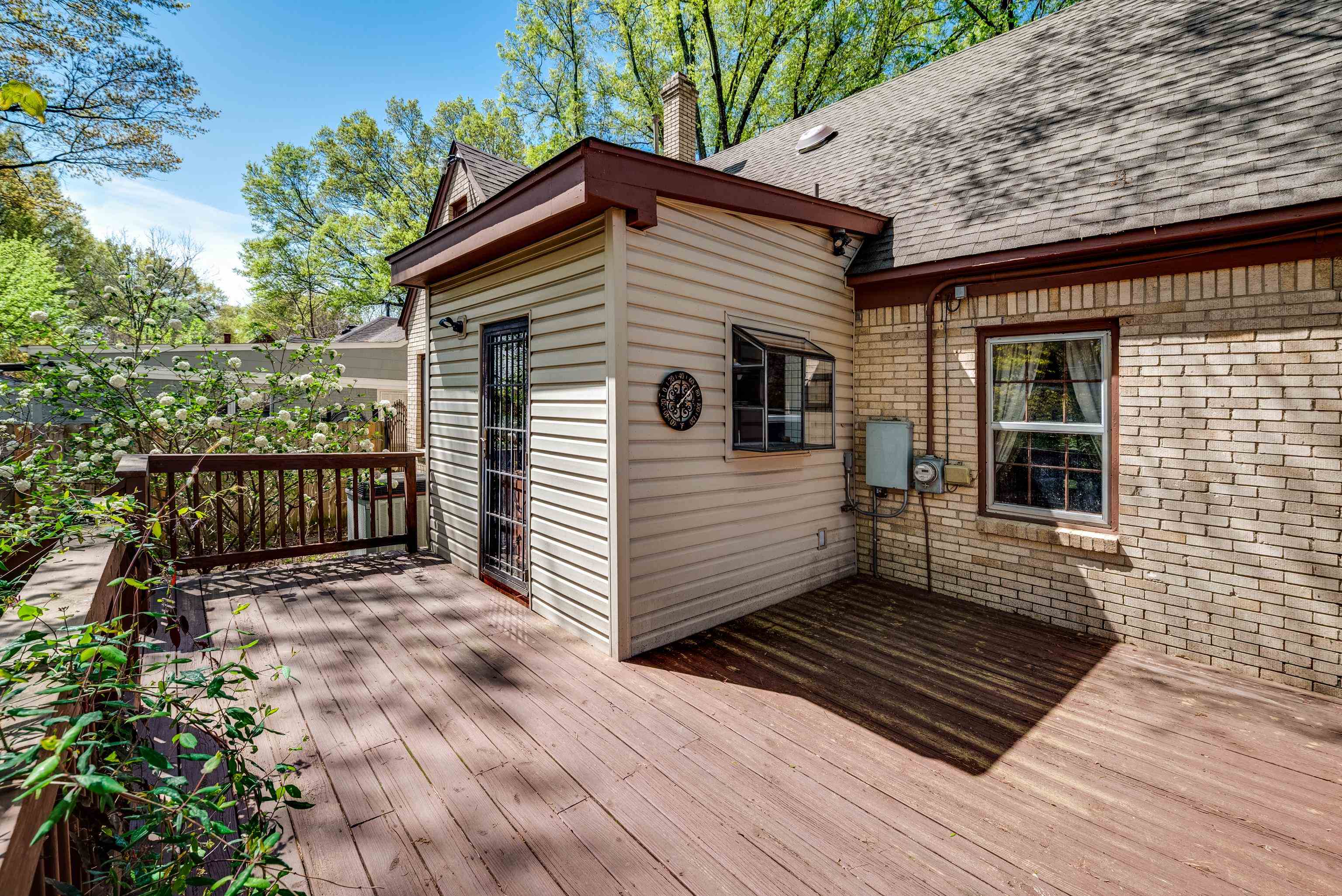 30 S ALICIA DR