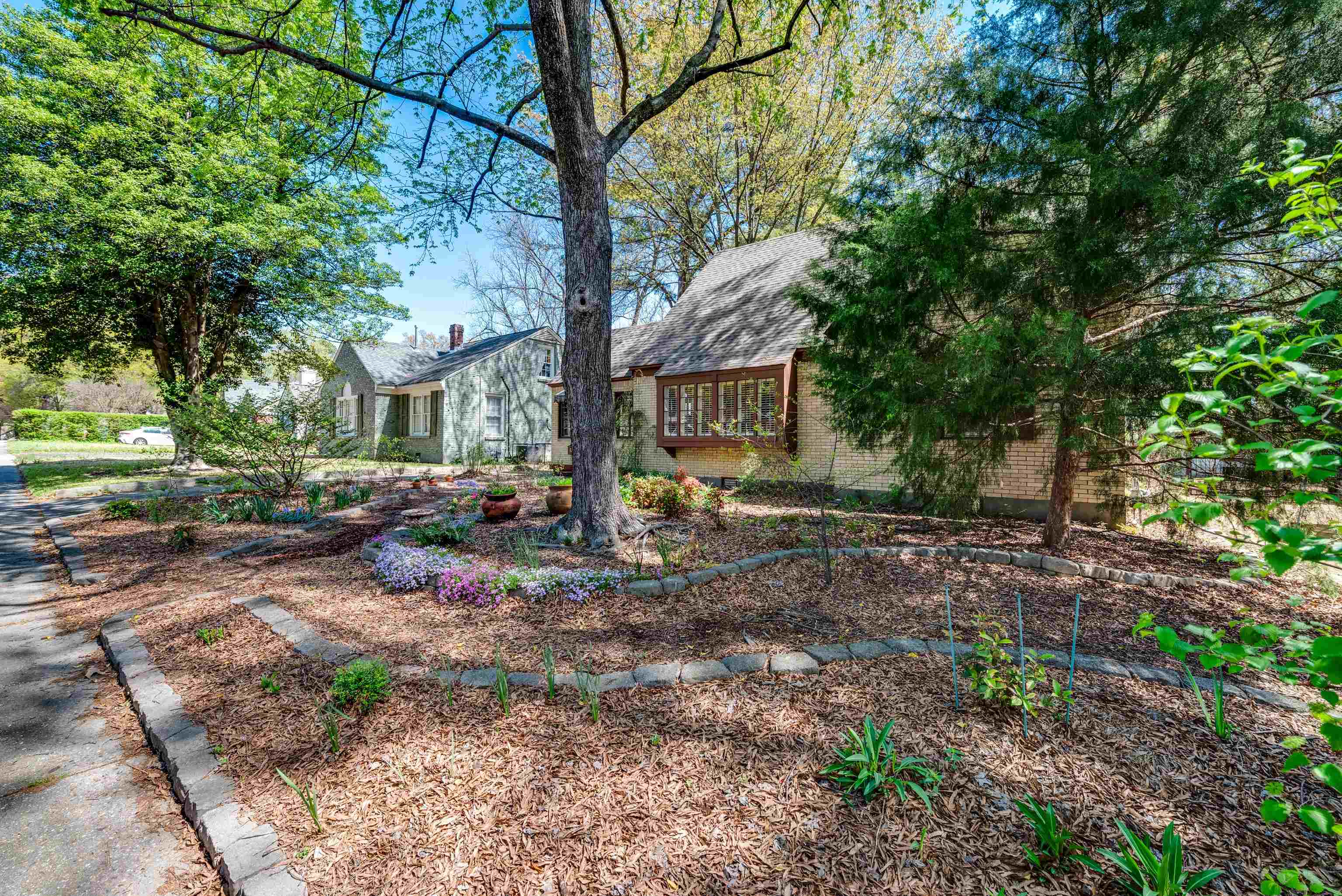 30 S ALICIA DR