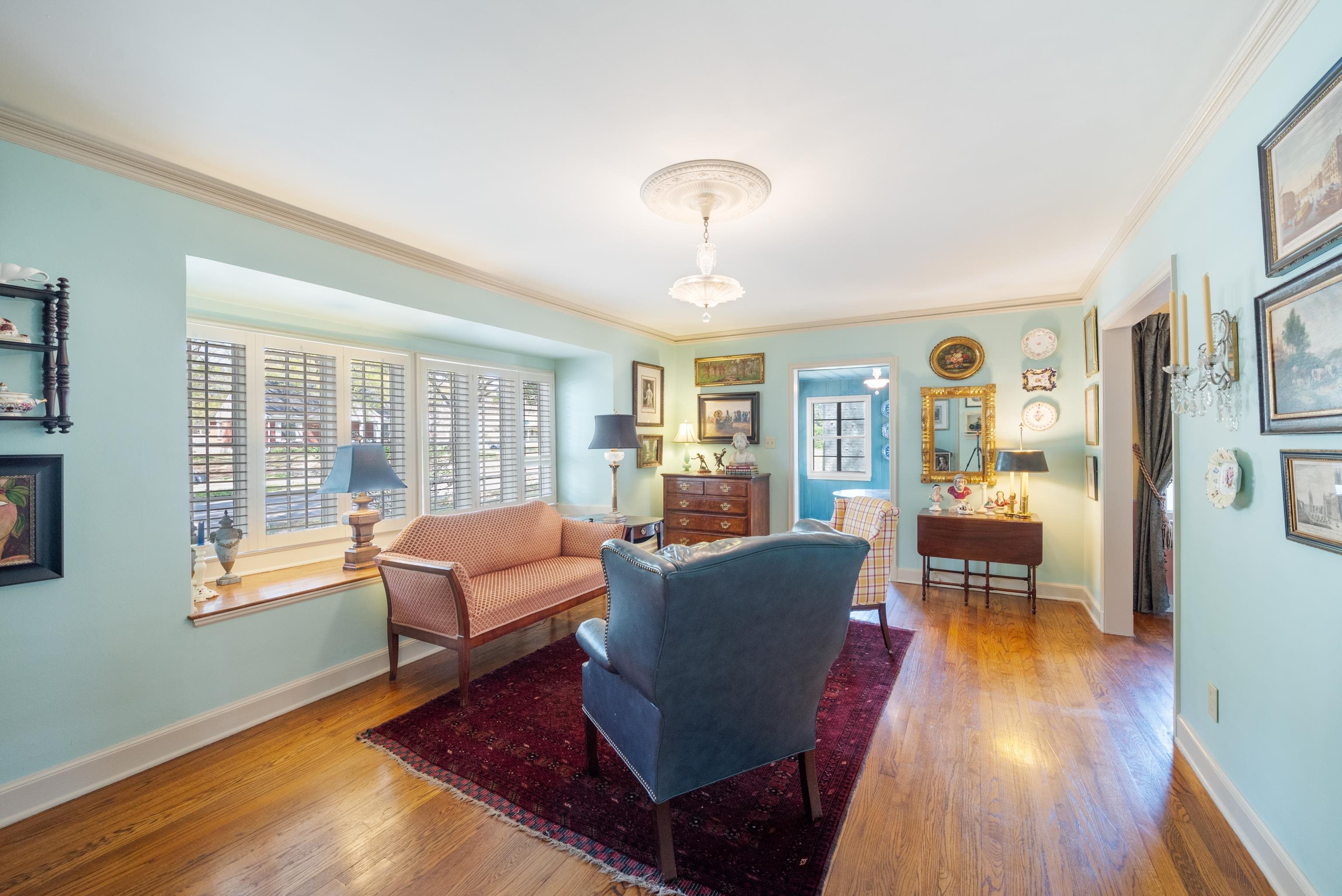 30 S ALICIA DR
