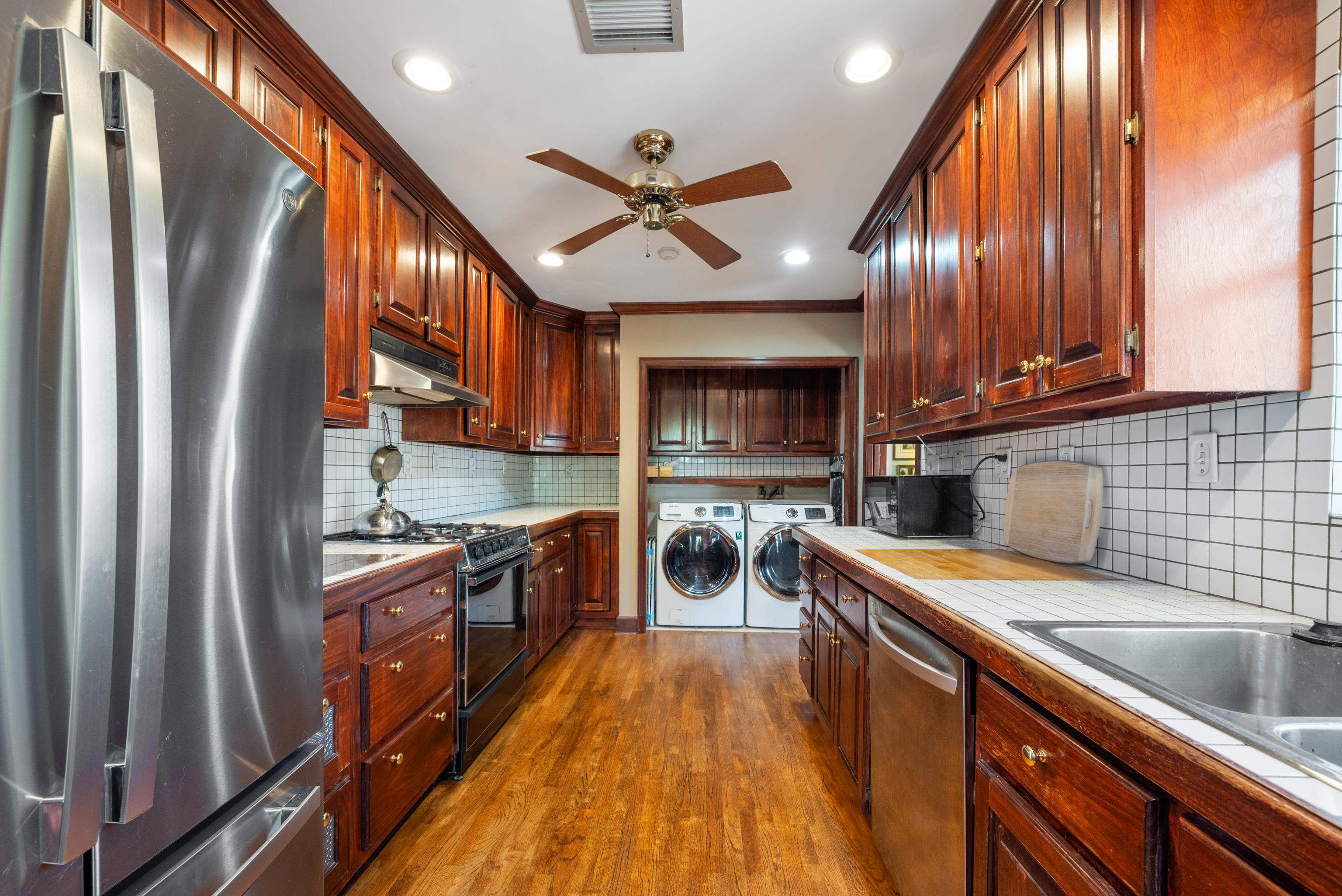 30 S ALICIA DR