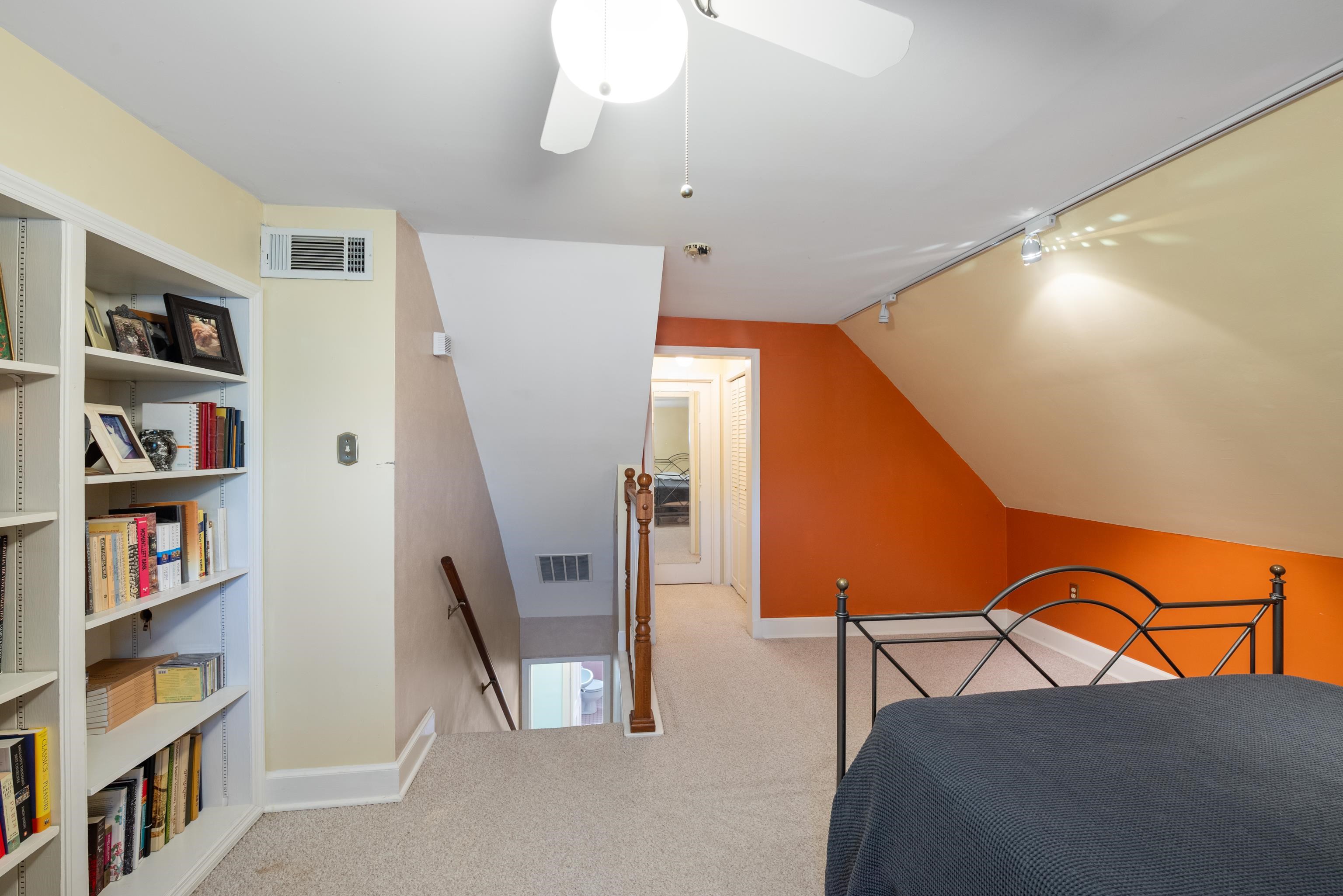 30 S ALICIA DR