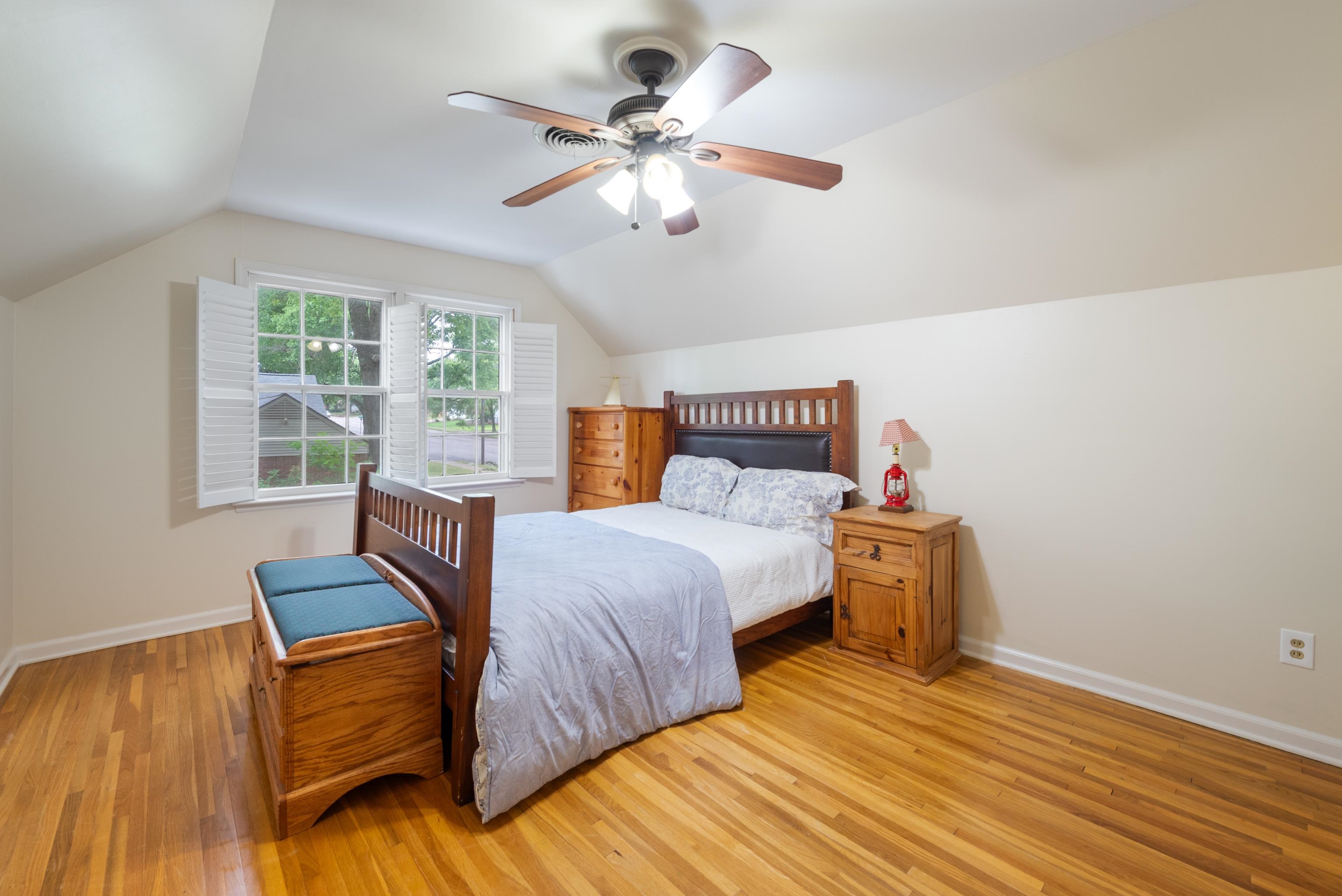 1159 ESTATE DR