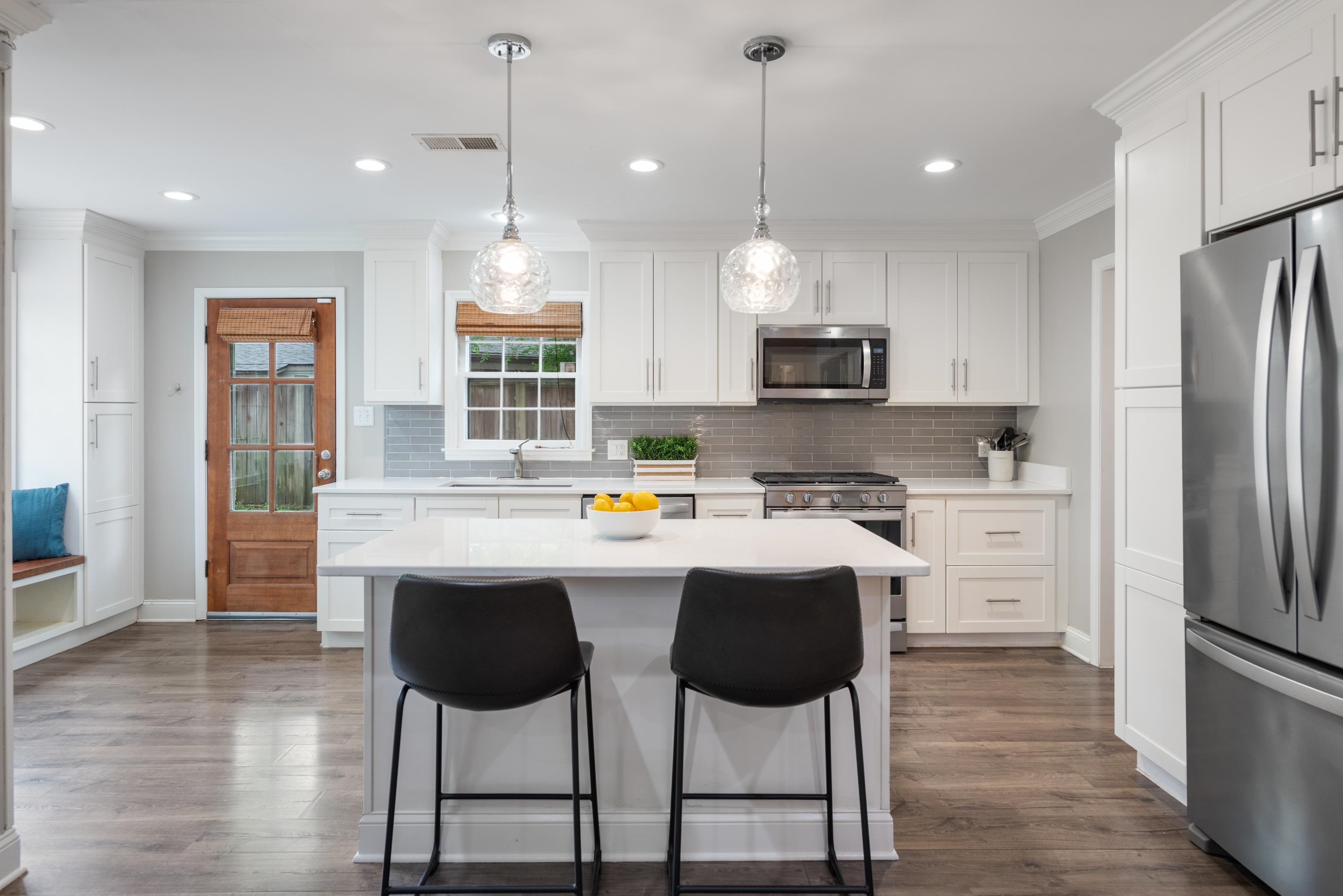 1159 ESTATE DR