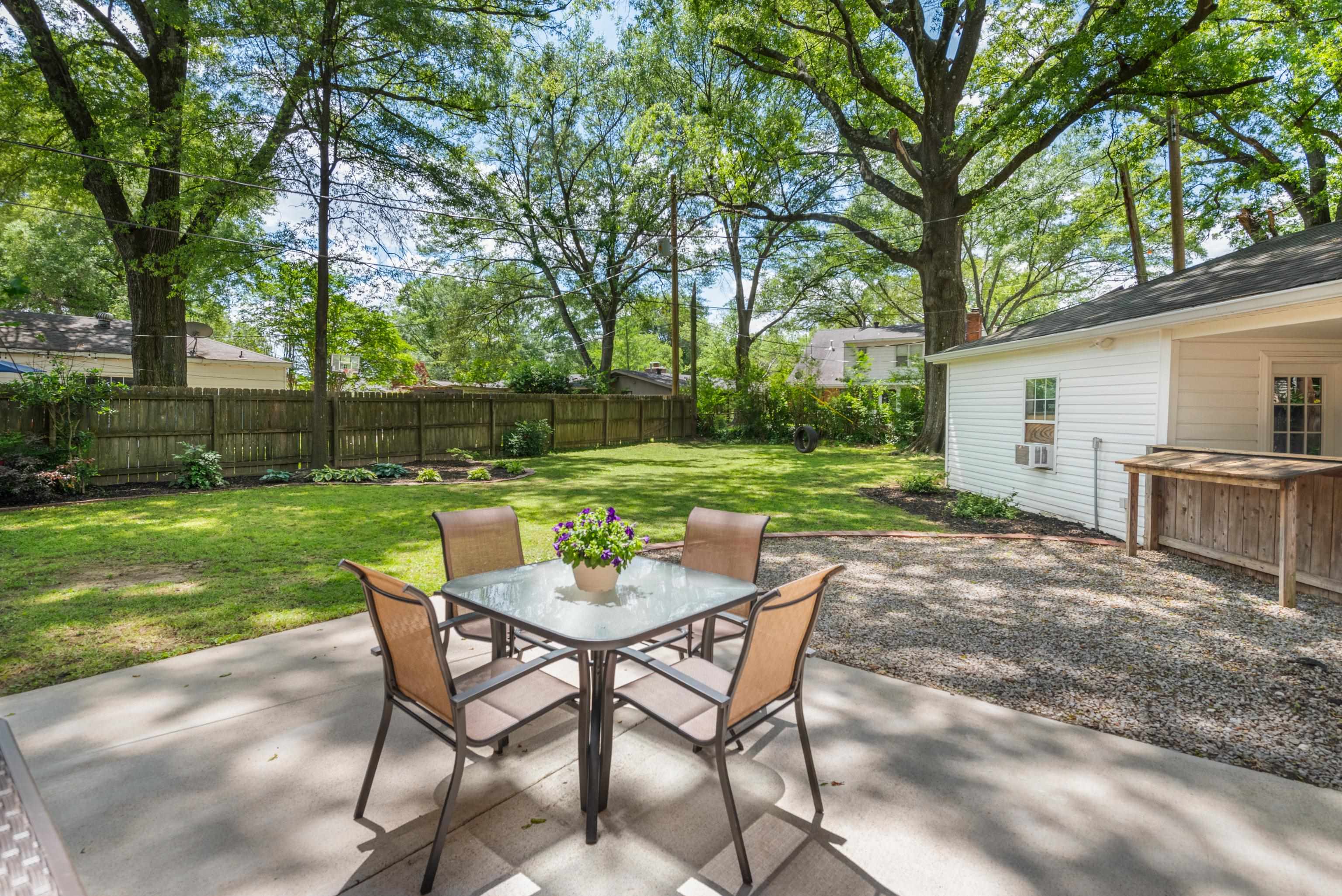1159 ESTATE DR