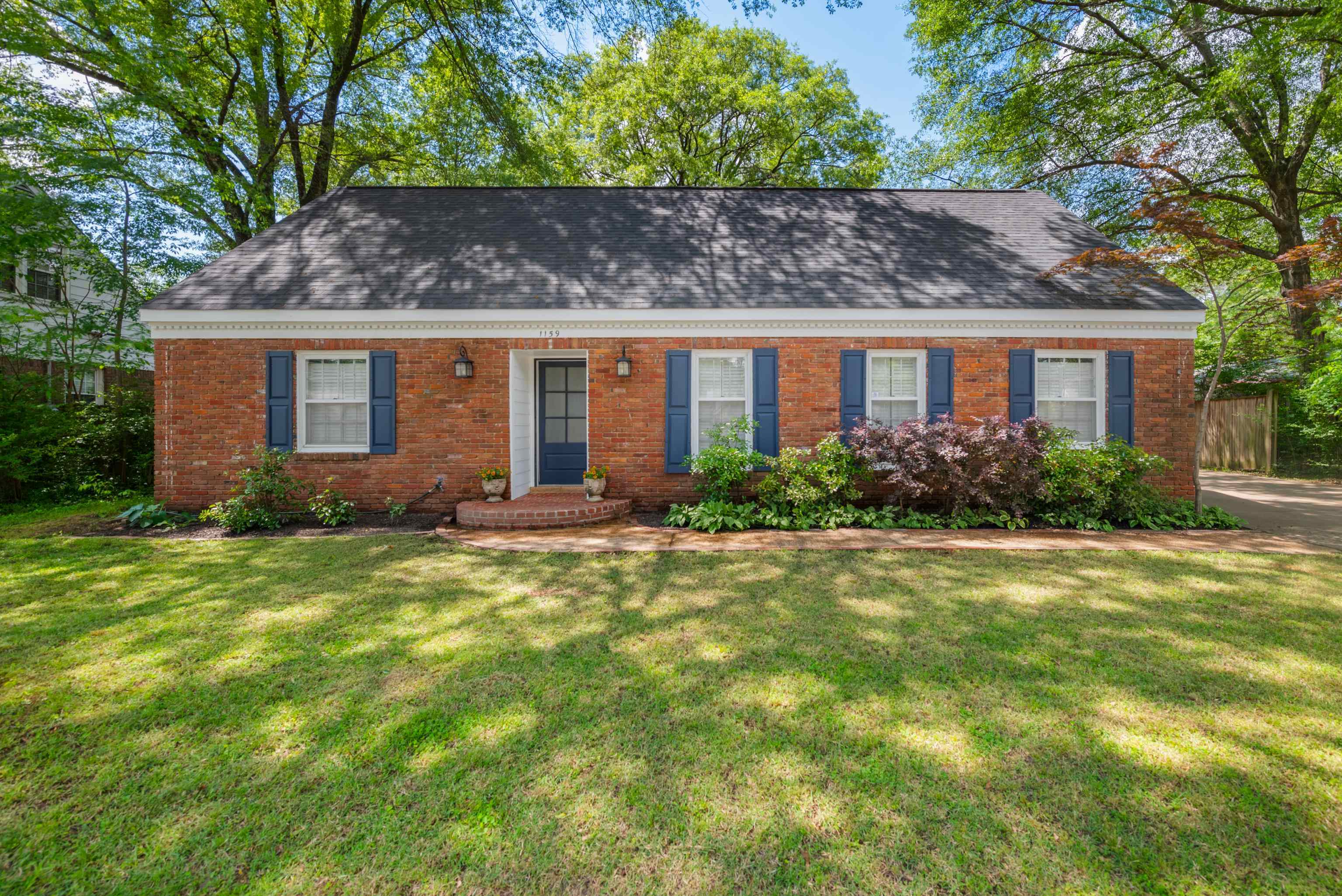 1159 ESTATE DR