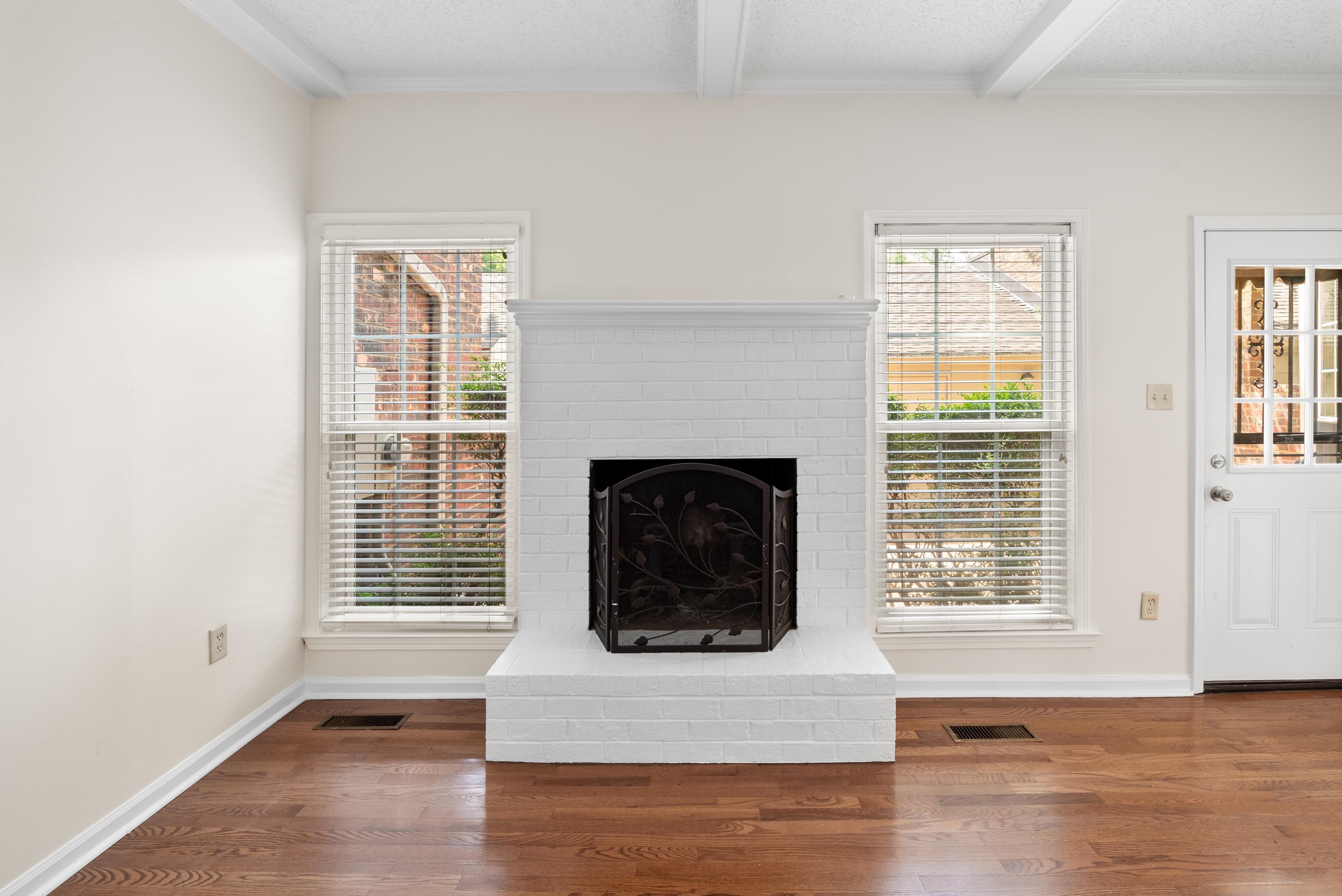 8188 DANFORTH LN