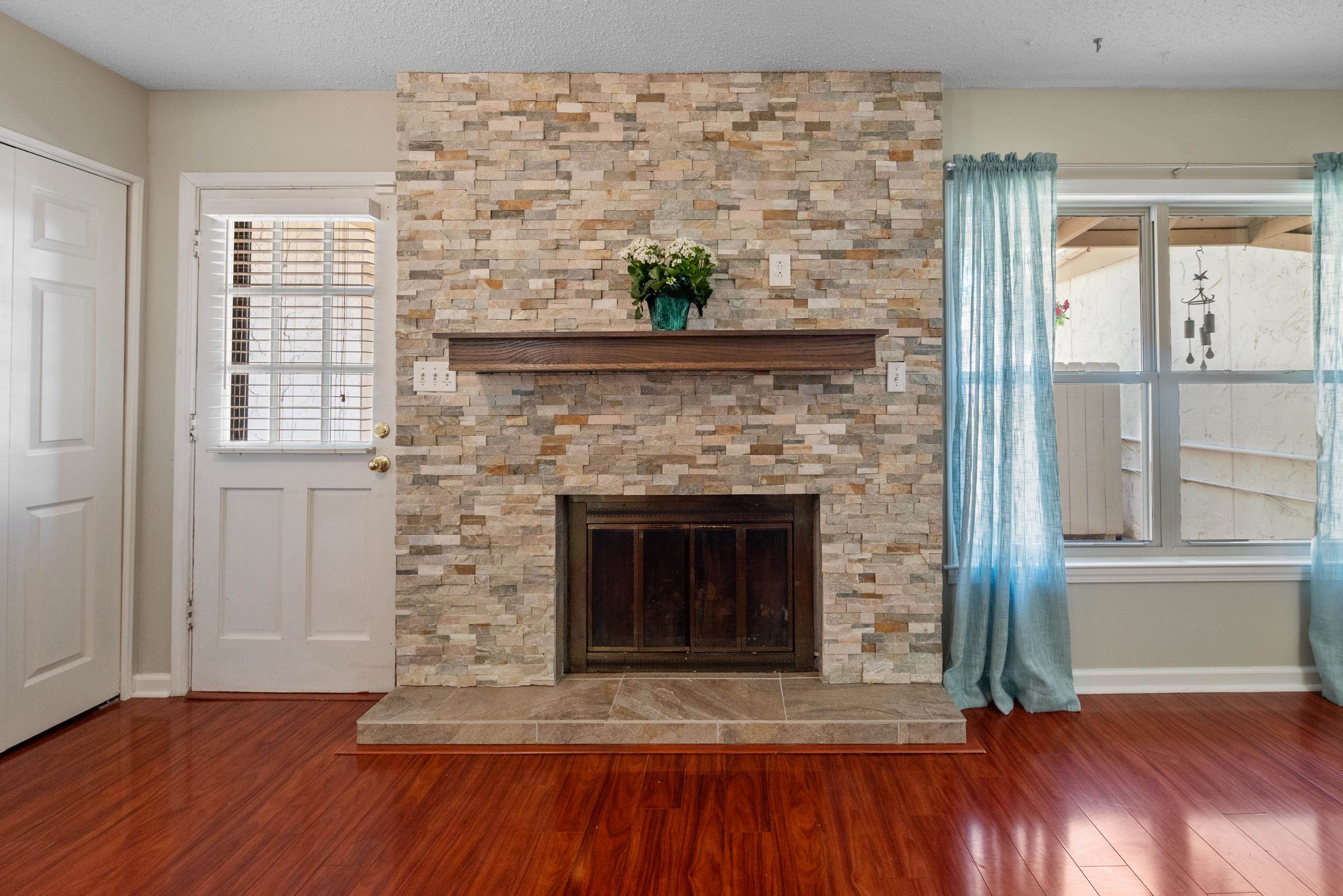 1937 RHINELAND DR Unit: 34