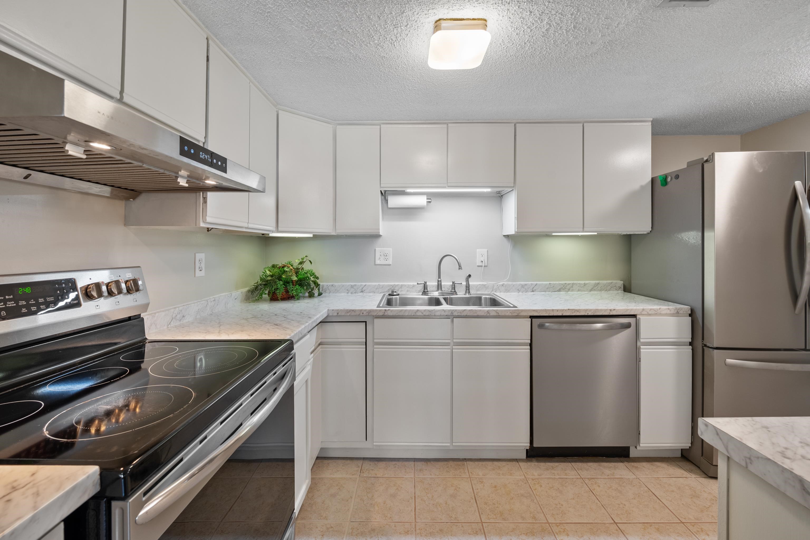 1937 RHINELAND DR Unit: 34