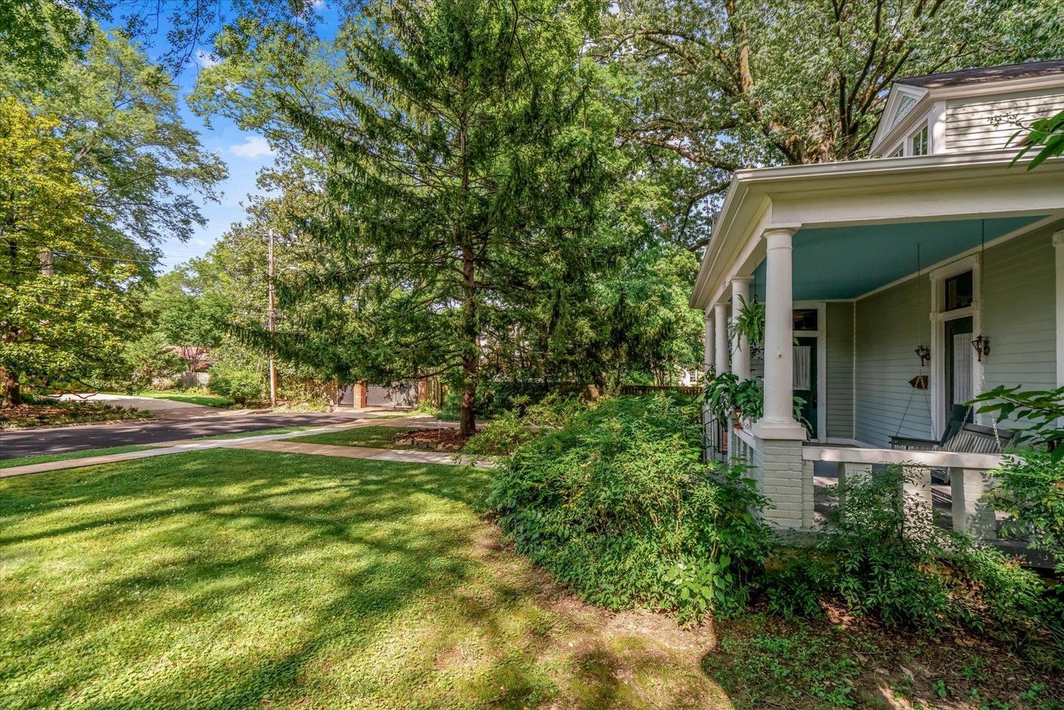 1785 GLENWOOD PL