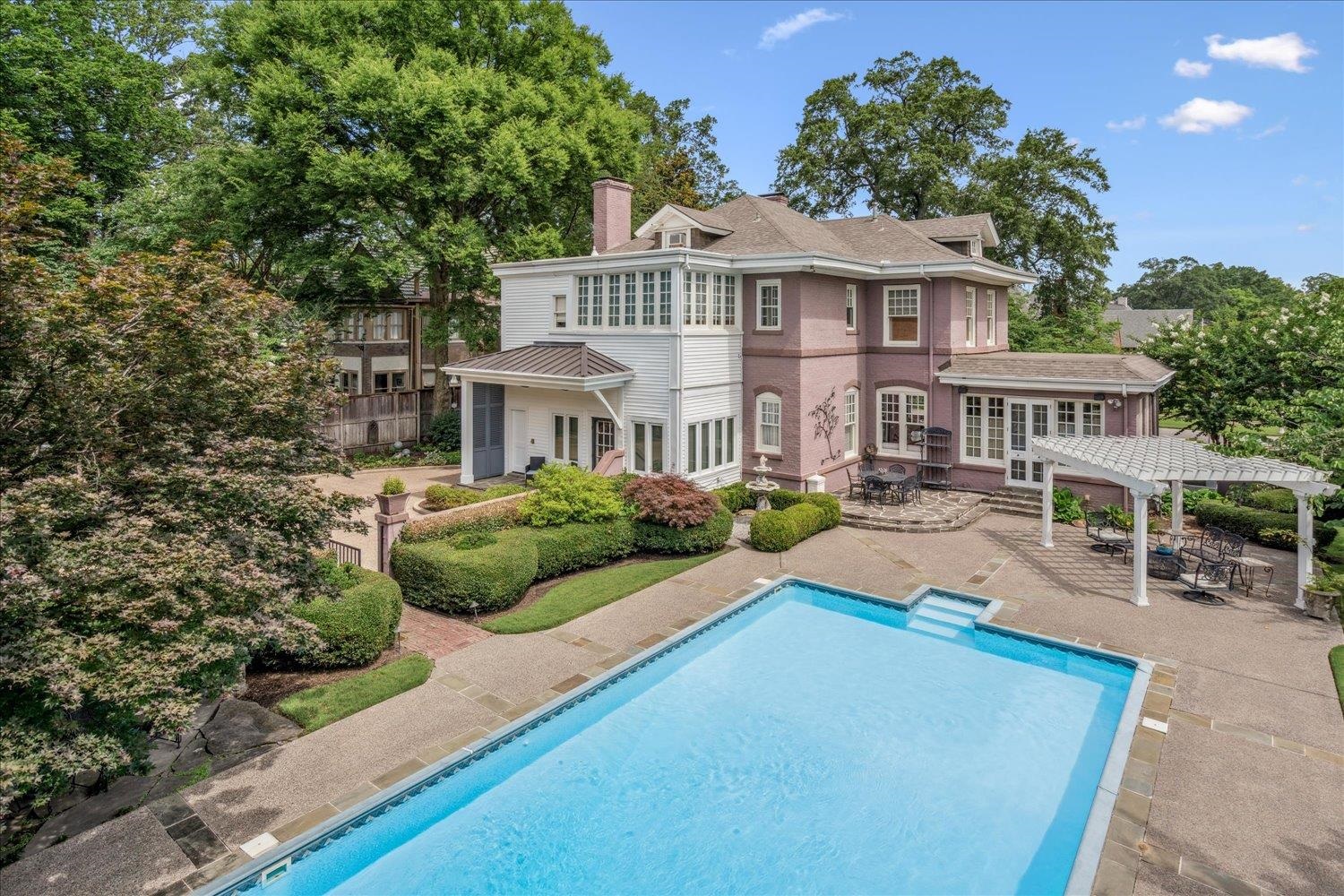 1839 OVERTON PARK AVE