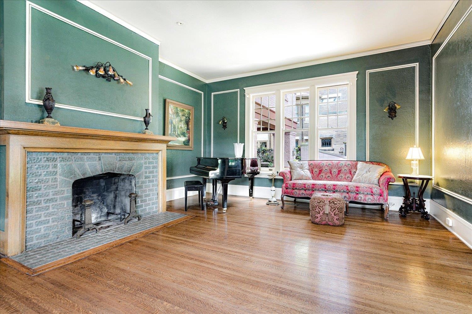 1839 OVERTON PARK AVE