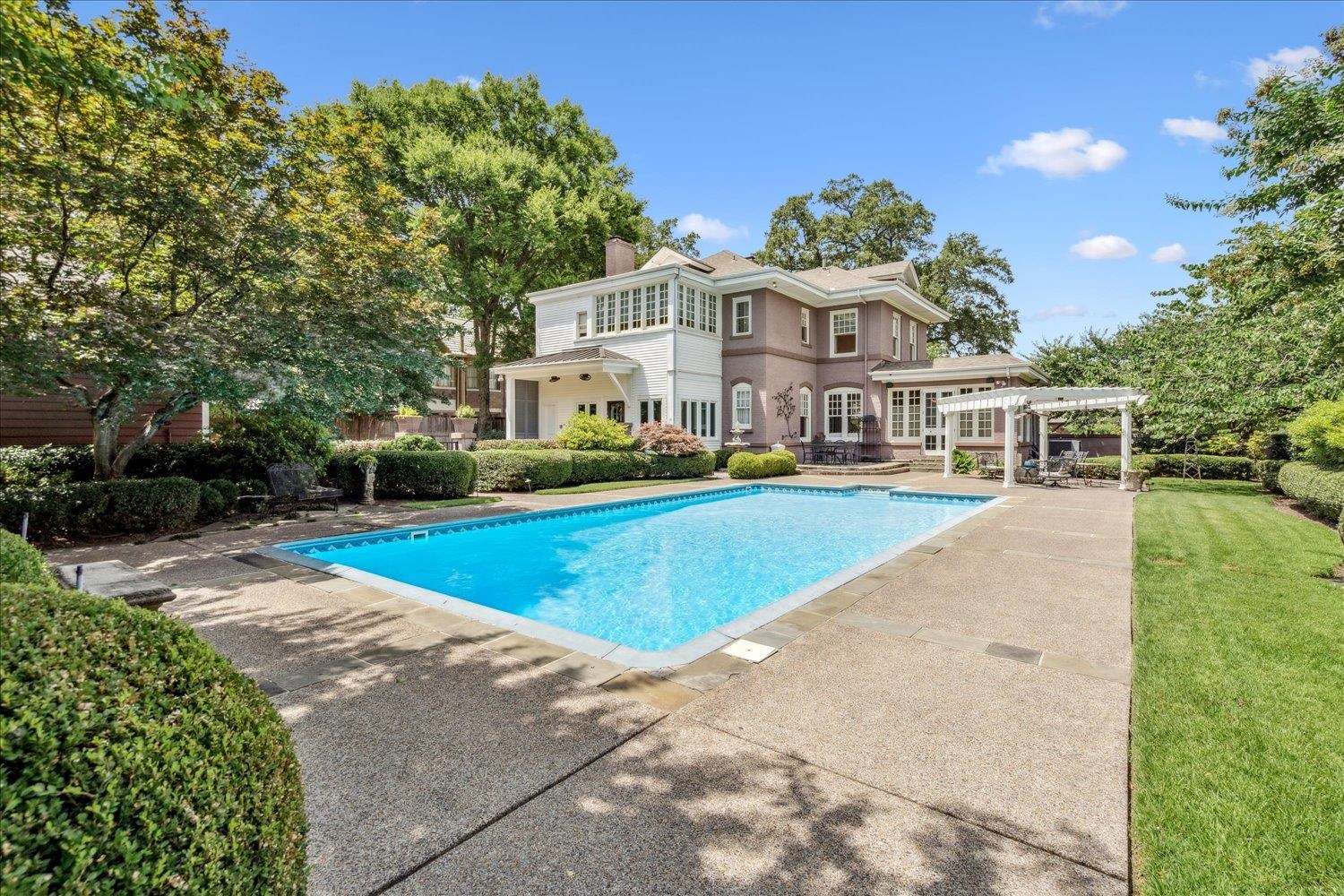 1839 OVERTON PARK AVE
