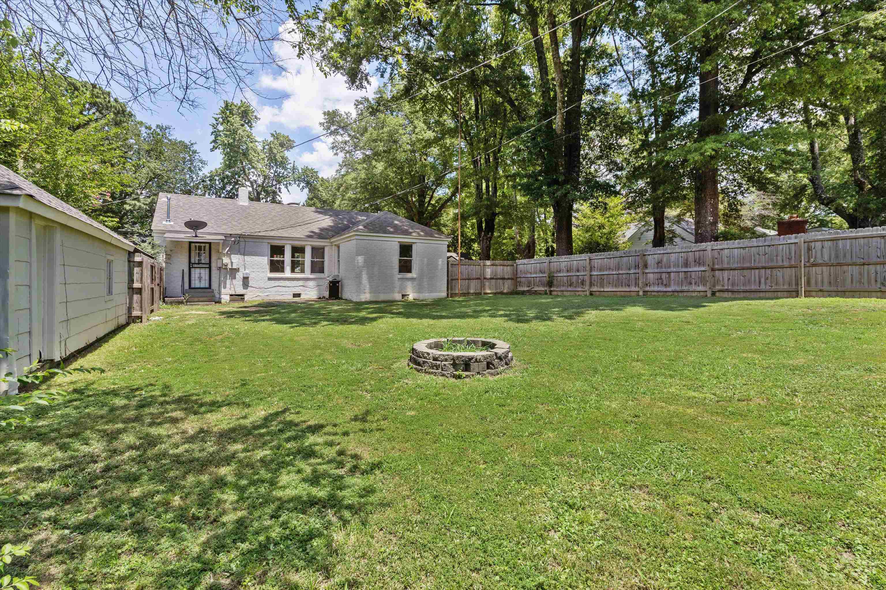 3595 JOHNWOOD DR