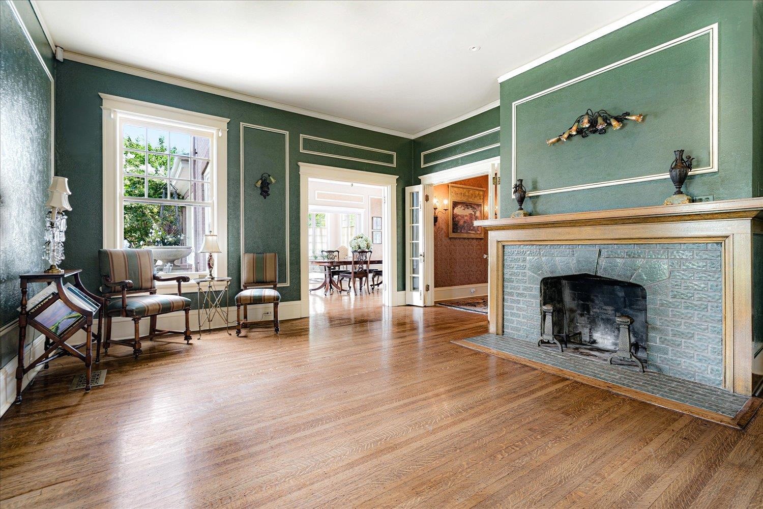 1839 OVERTON PARK AVE
