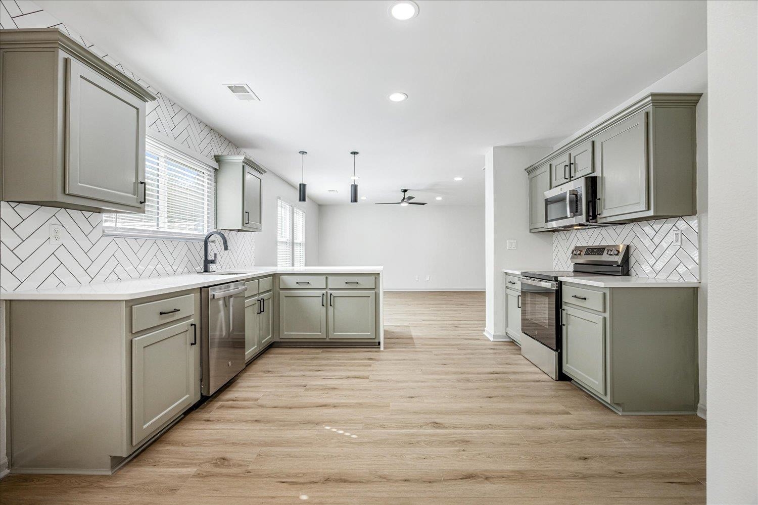 10021 BRANLEY OAK DR