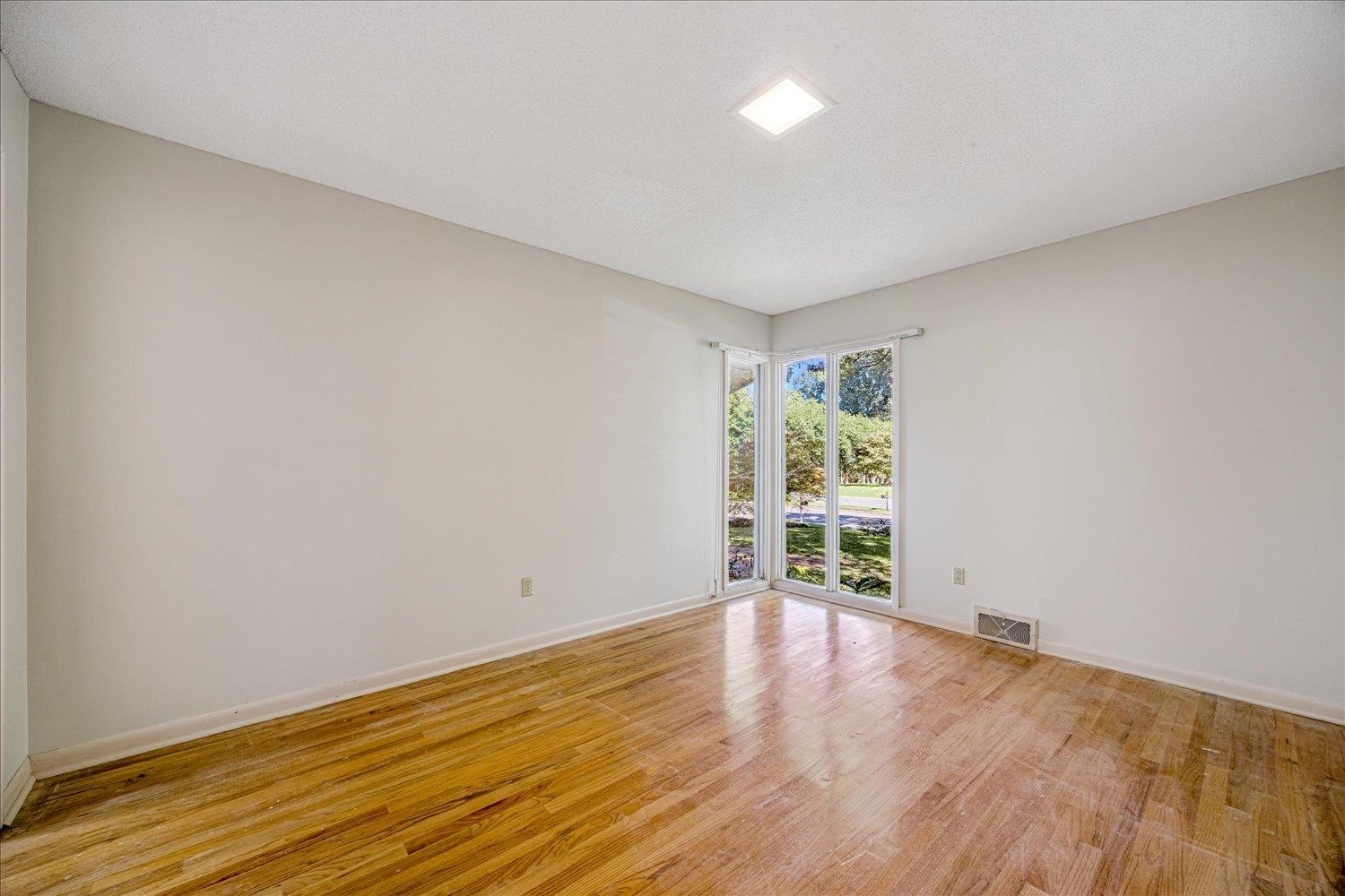 321 SHADY WOODS CV