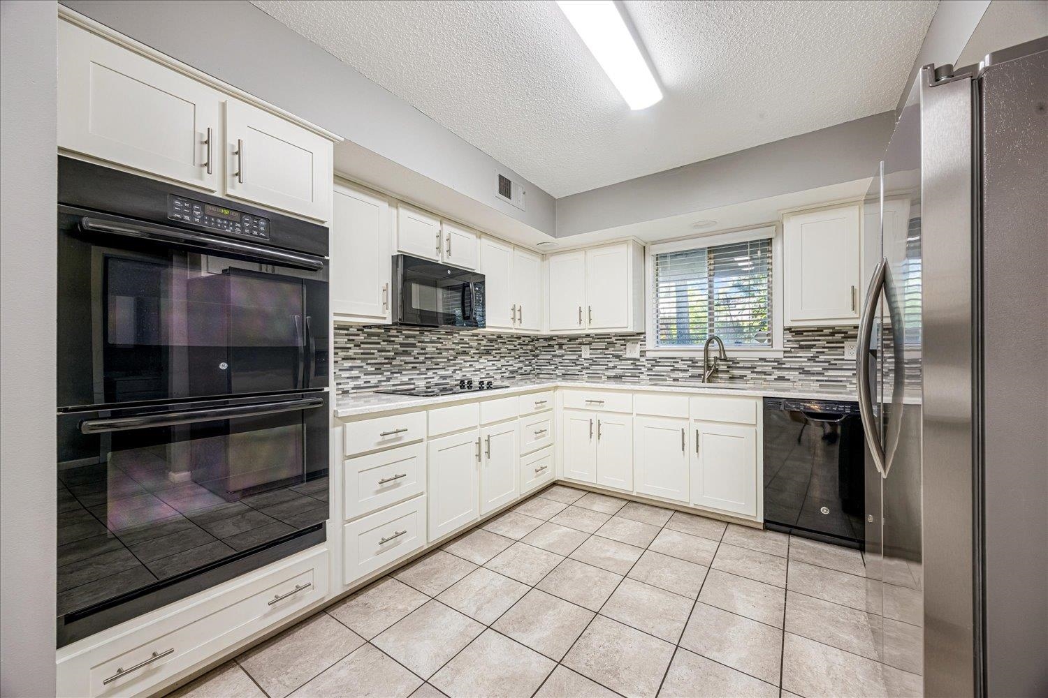321 SHADY WOODS CV