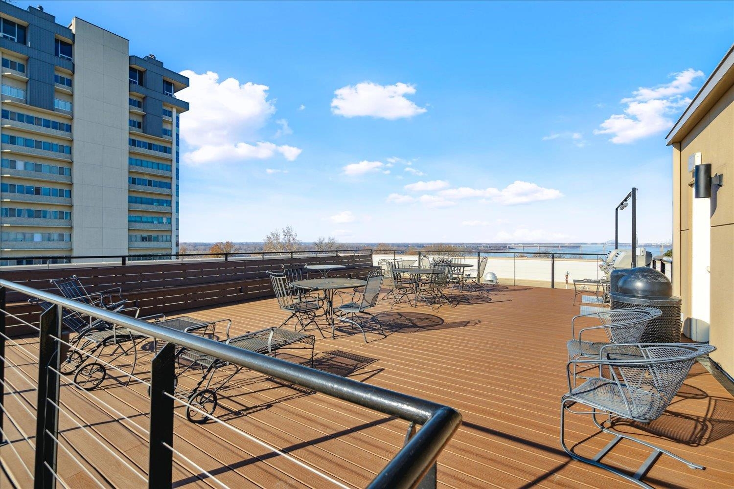 648 S RIVERSIDE DR Unit: 411