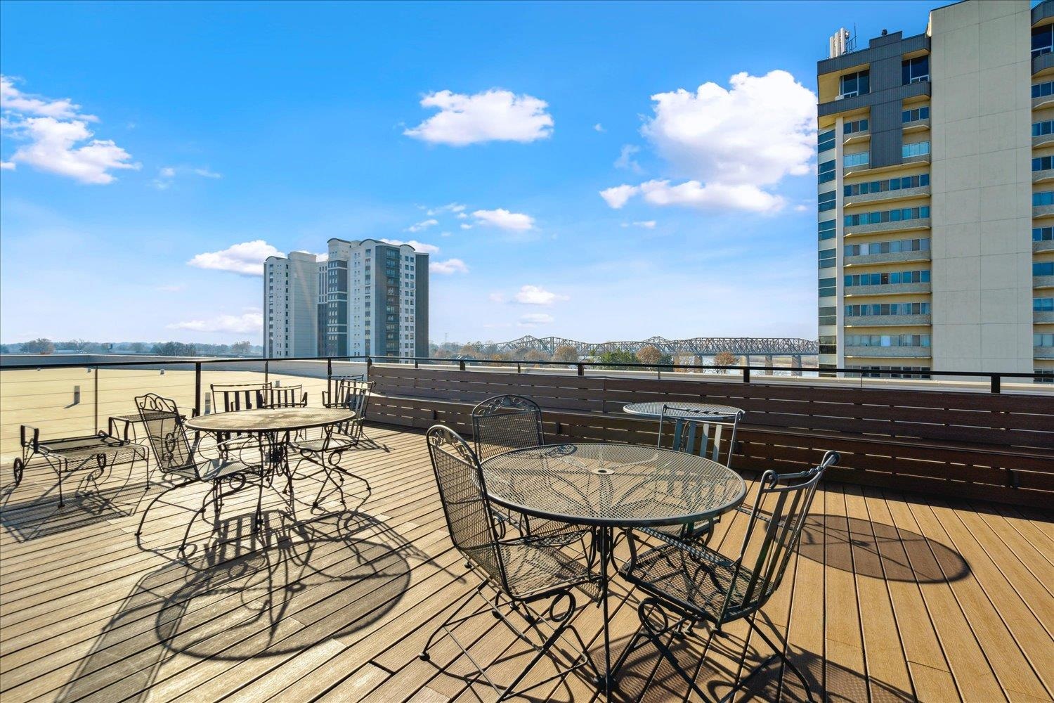 648 S RIVERSIDE DR Unit: 411