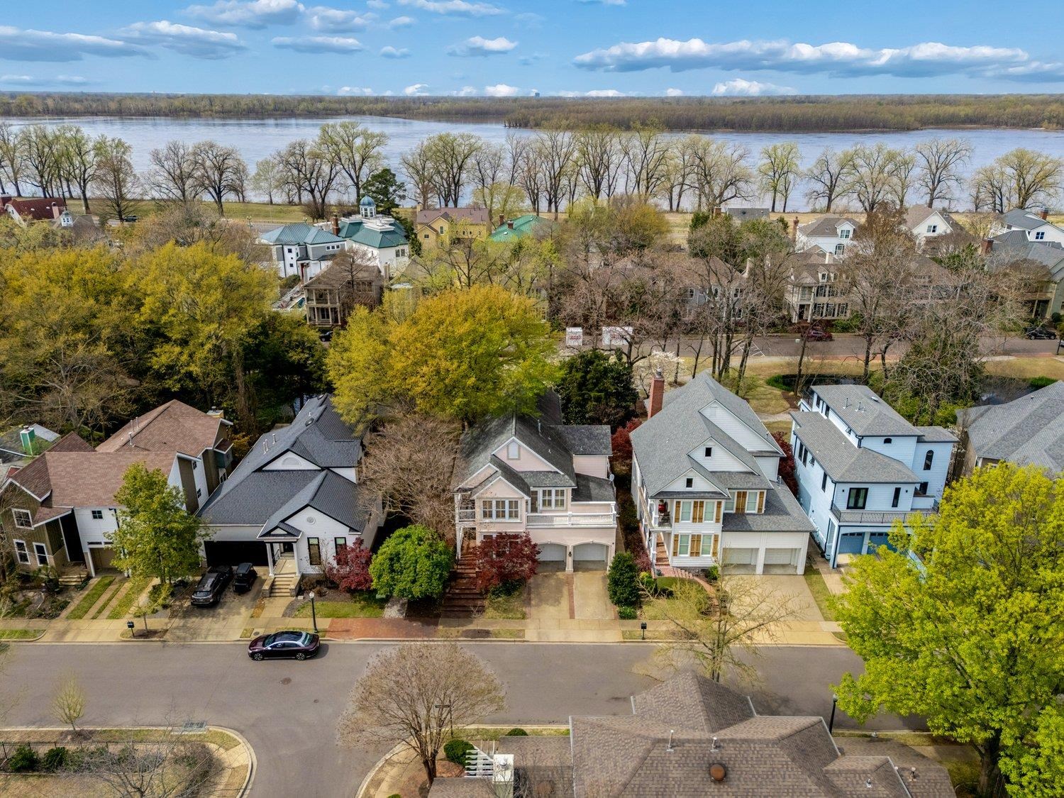 855 HARBOR ISLE CIR W