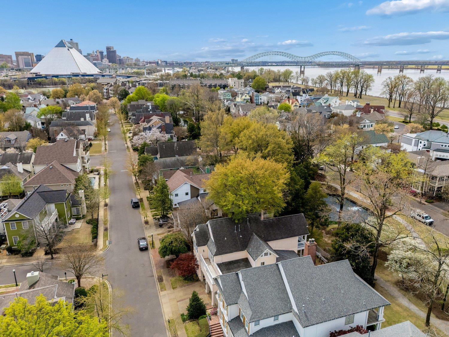 855 HARBOR ISLE CIR W