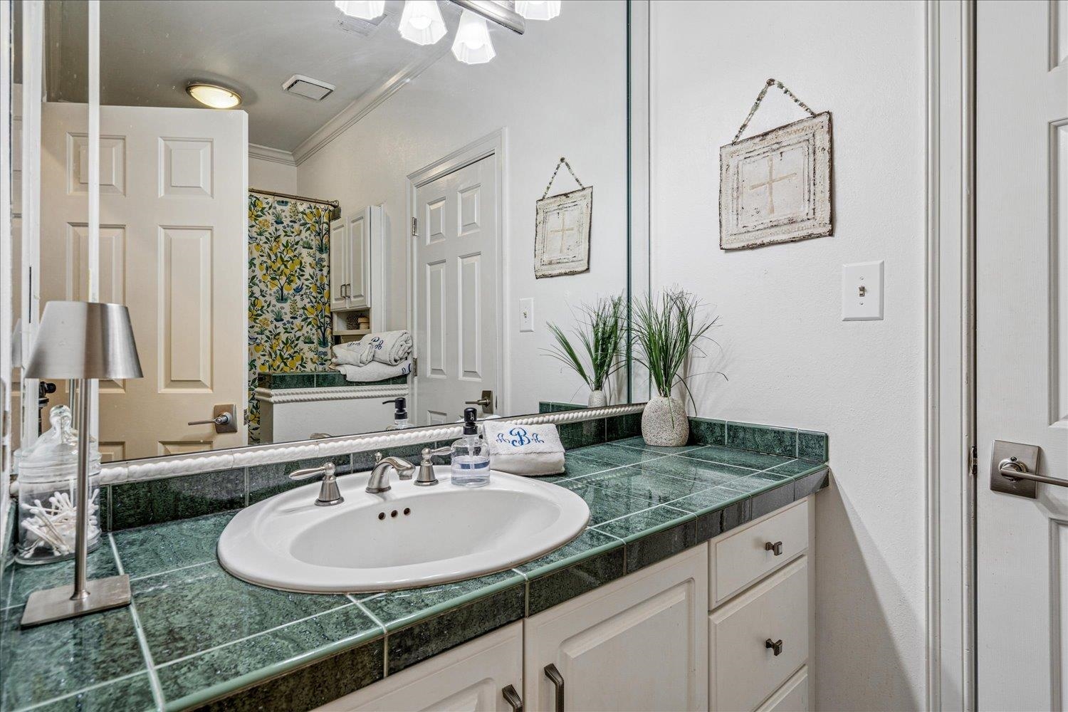 855 HARBOR ISLE CIR W