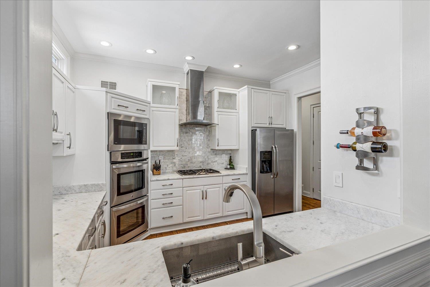 855 HARBOR ISLE CIR W