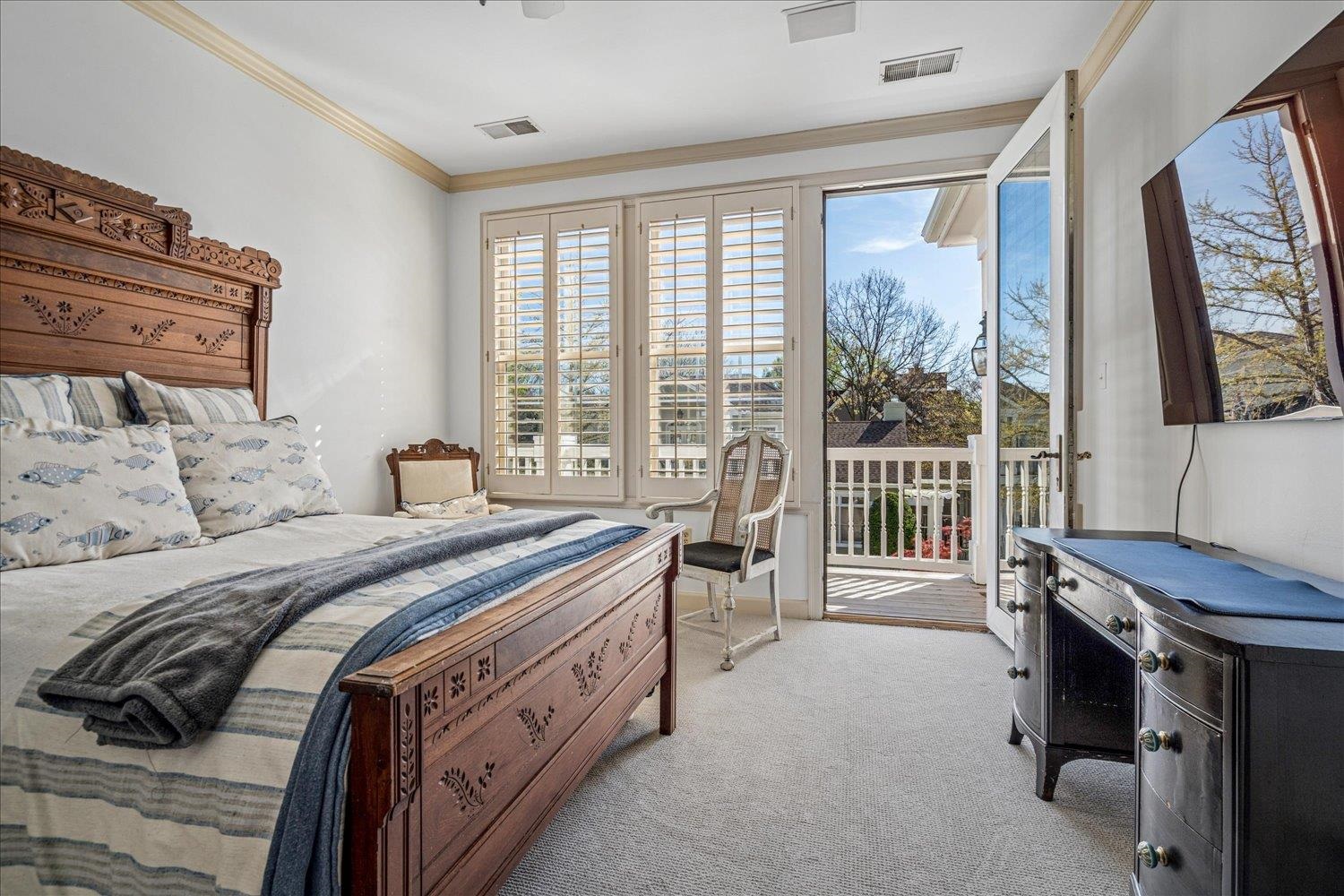 855 HARBOR ISLE CIR W