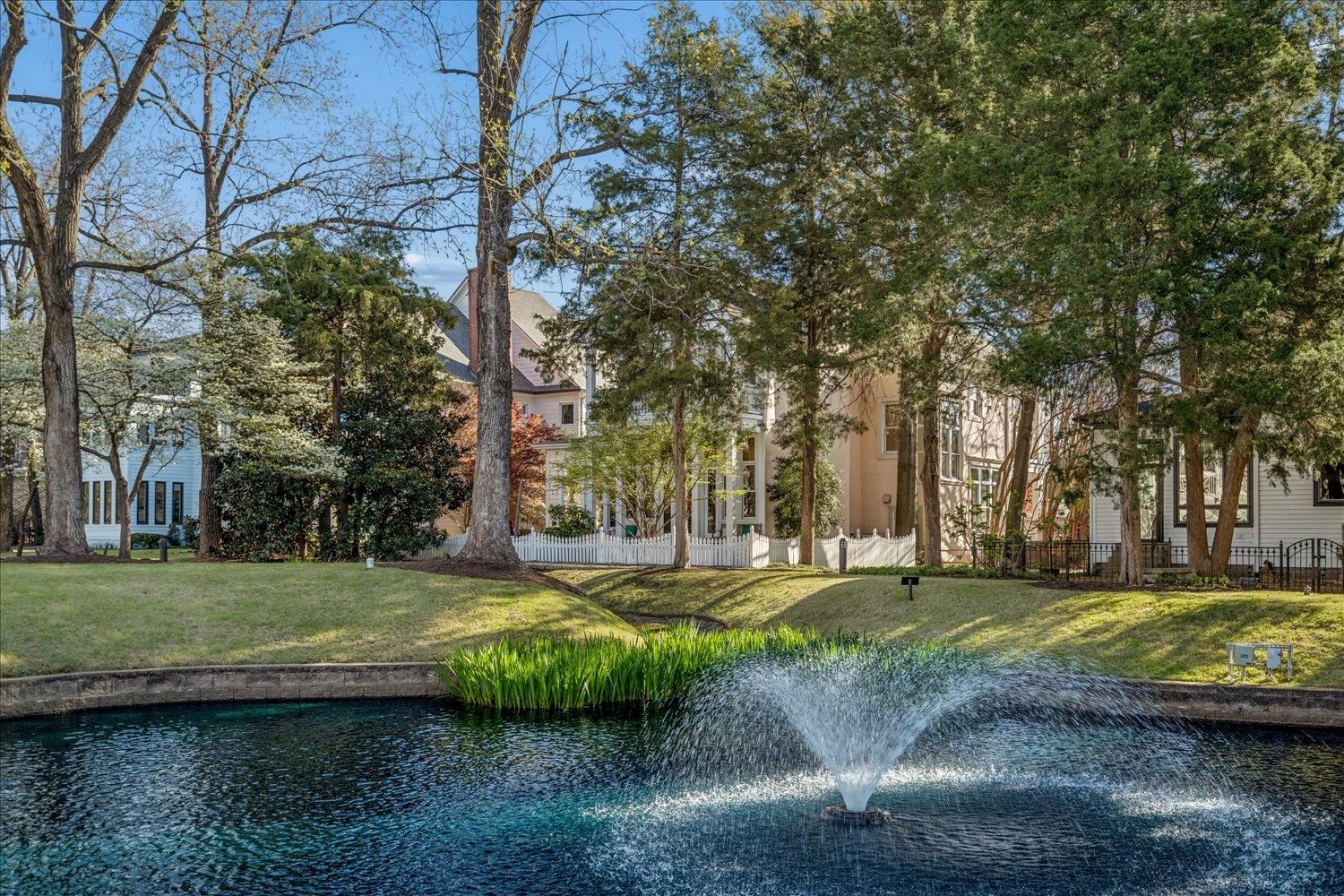 855 HARBOR ISLE CIR W