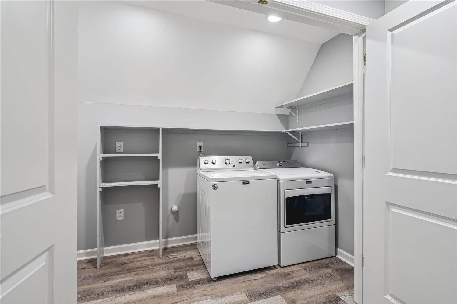 293 CECILIA DR