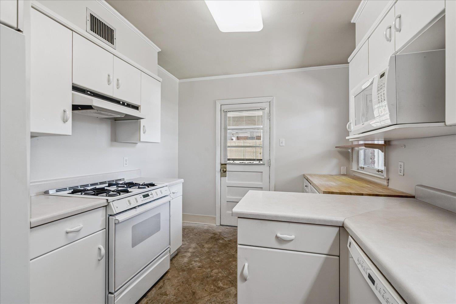 293 CECILIA DR