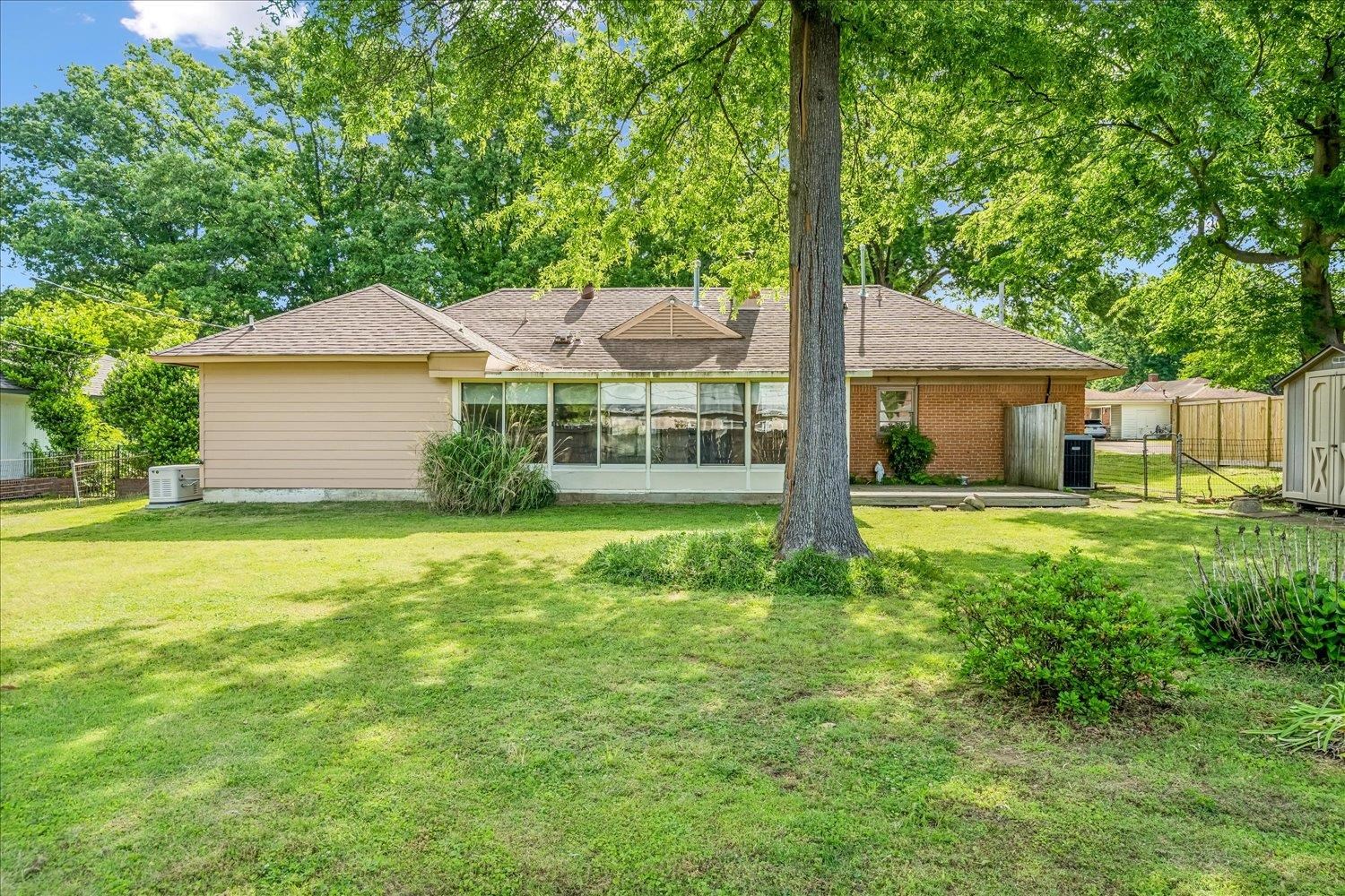 293 CECILIA DR