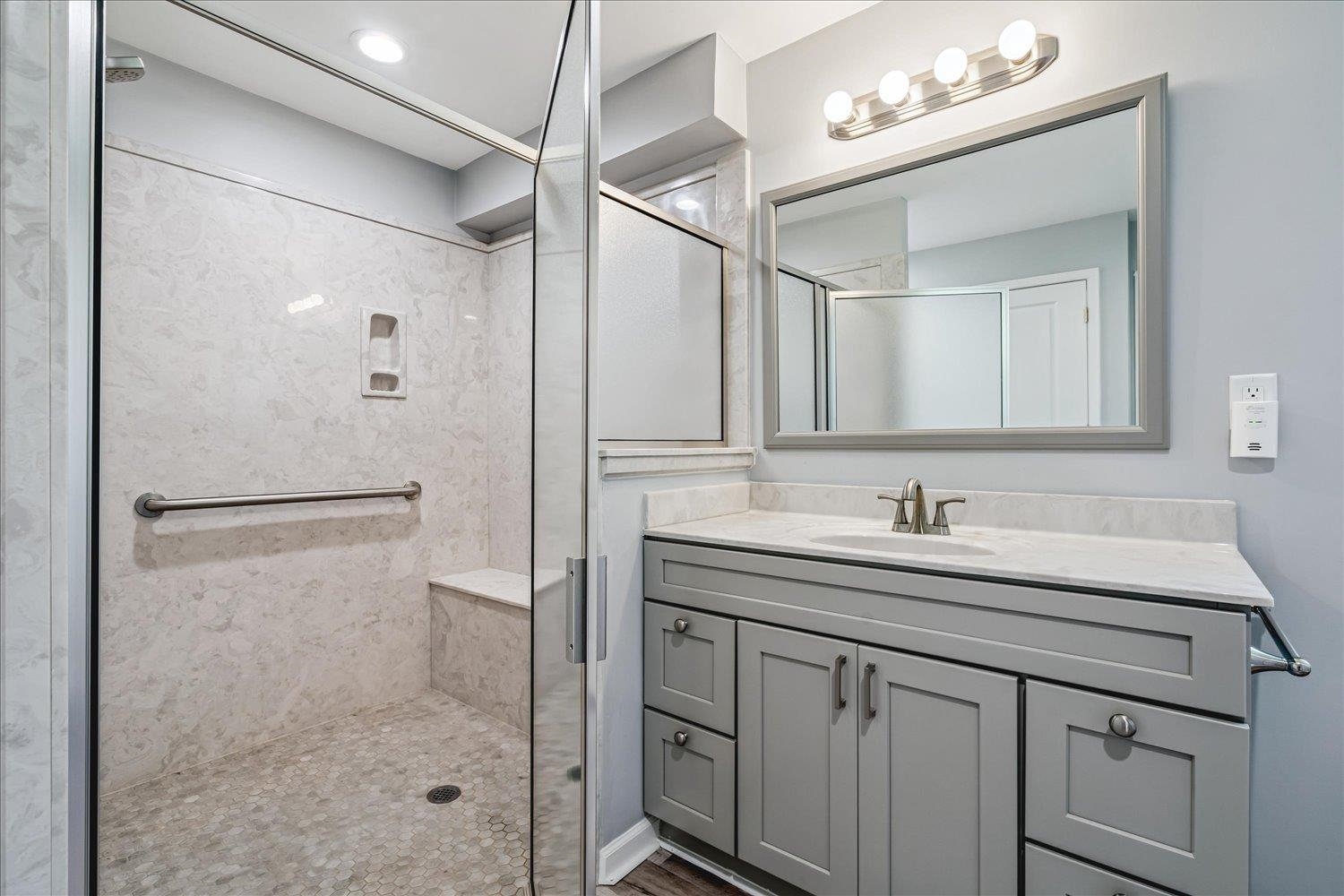 293 CECILIA DR