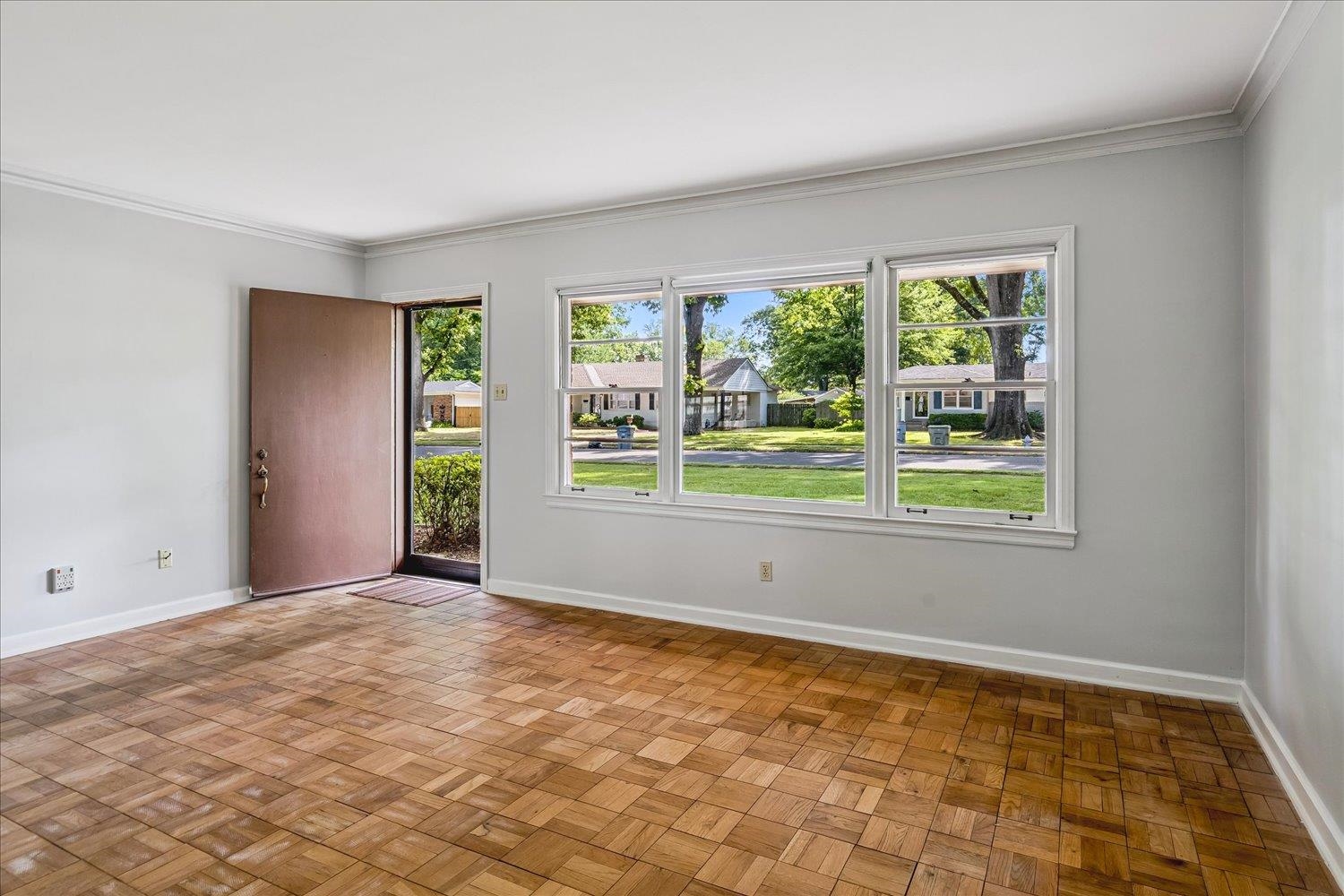 293 CECILIA DR