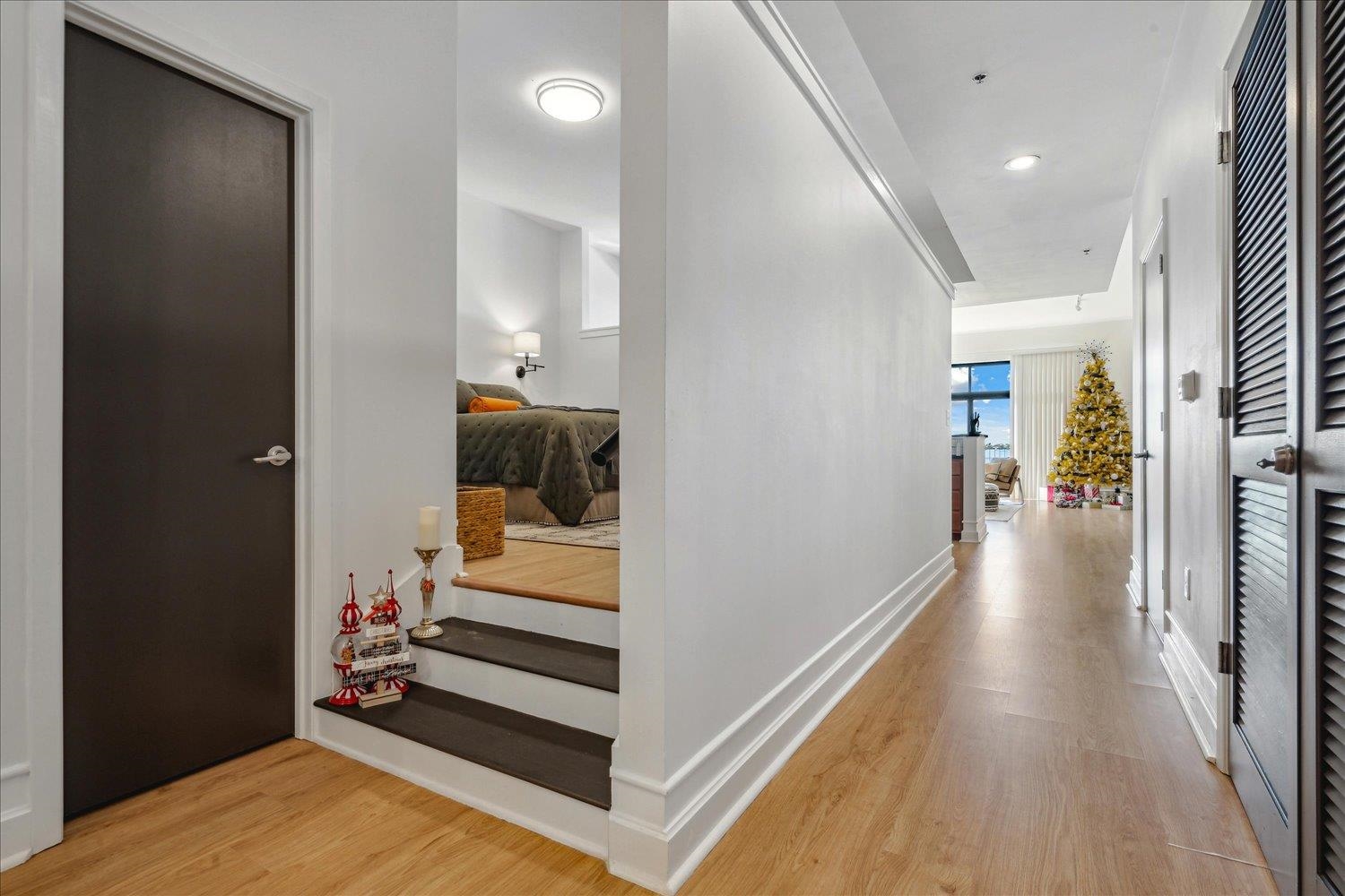 648 S RIVERSIDE DR Unit: 411