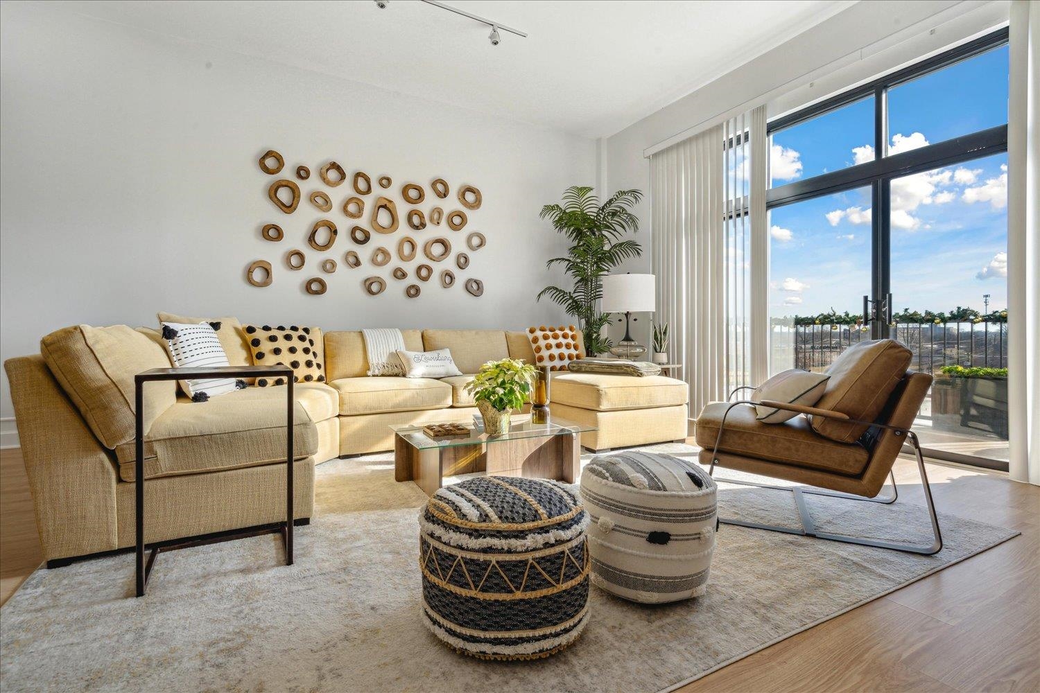 648 S RIVERSIDE DR Unit: 411