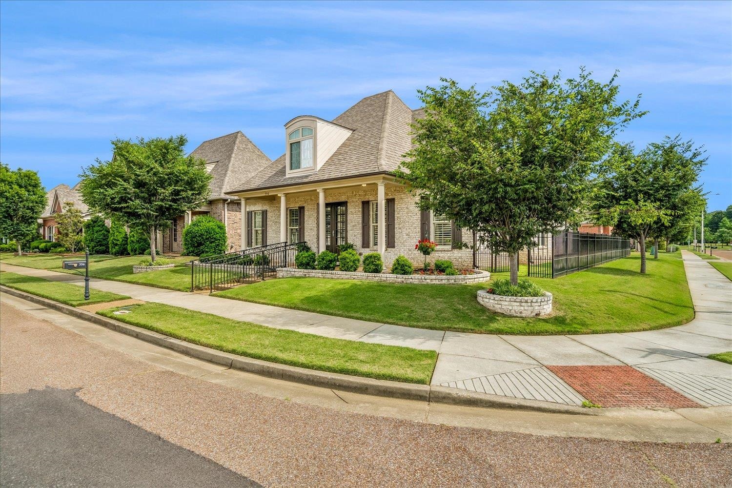 356 DOGWOOD VALLEY DR