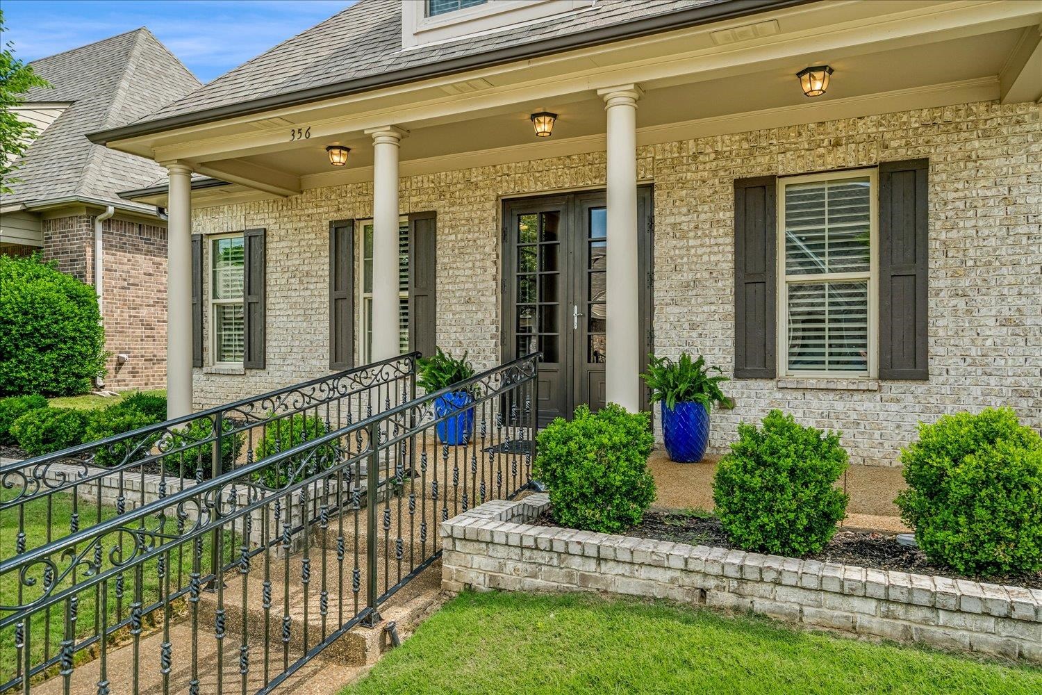 356 DOGWOOD VALLEY DR