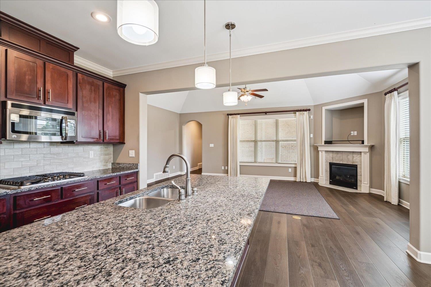 356 DOGWOOD VALLEY DR