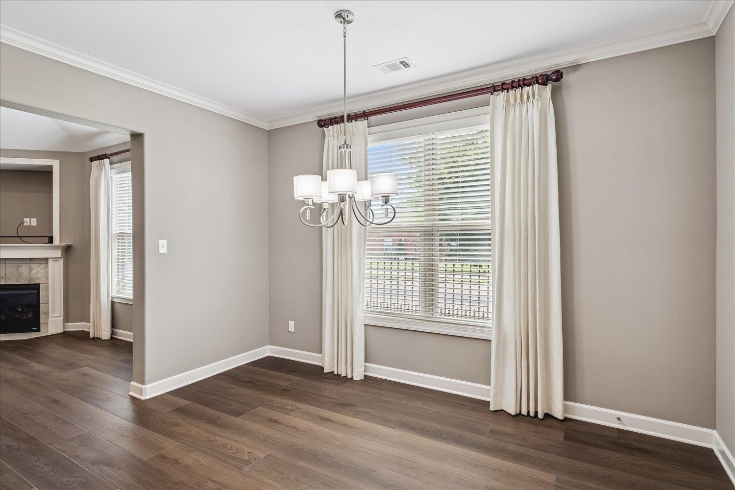 356 DOGWOOD VALLEY DR