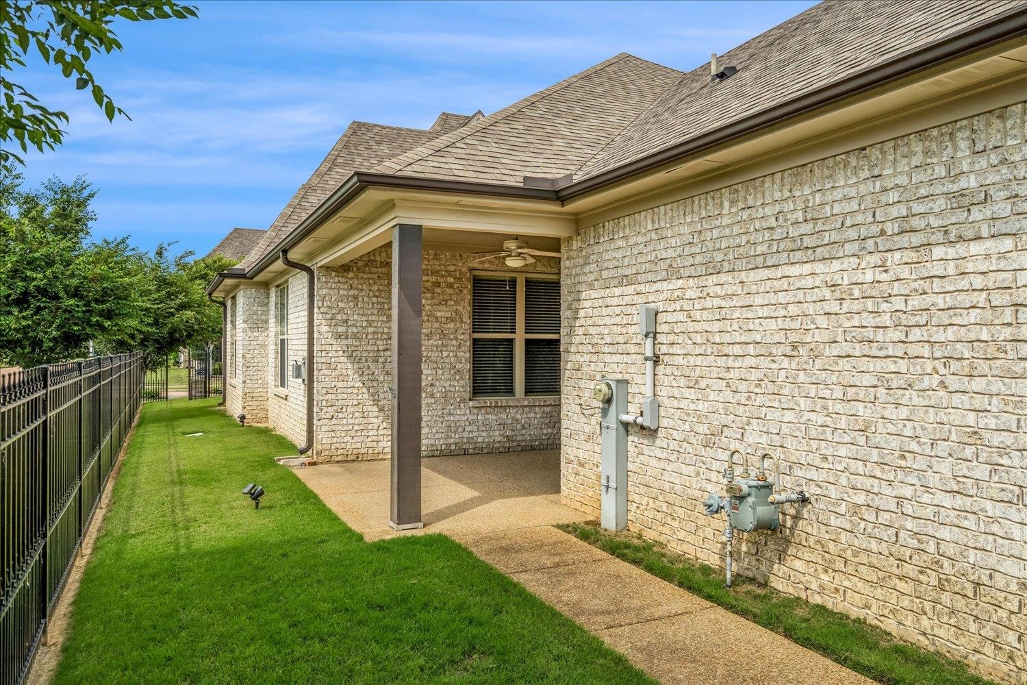 356 DOGWOOD VALLEY DR