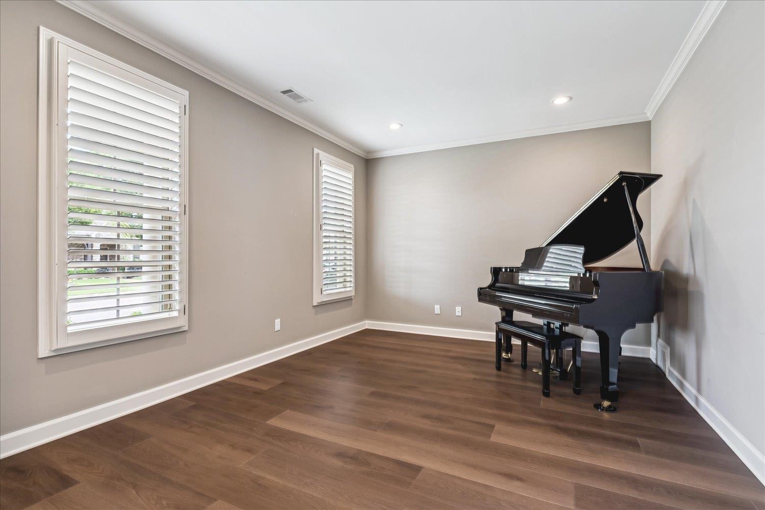 356 DOGWOOD VALLEY DR