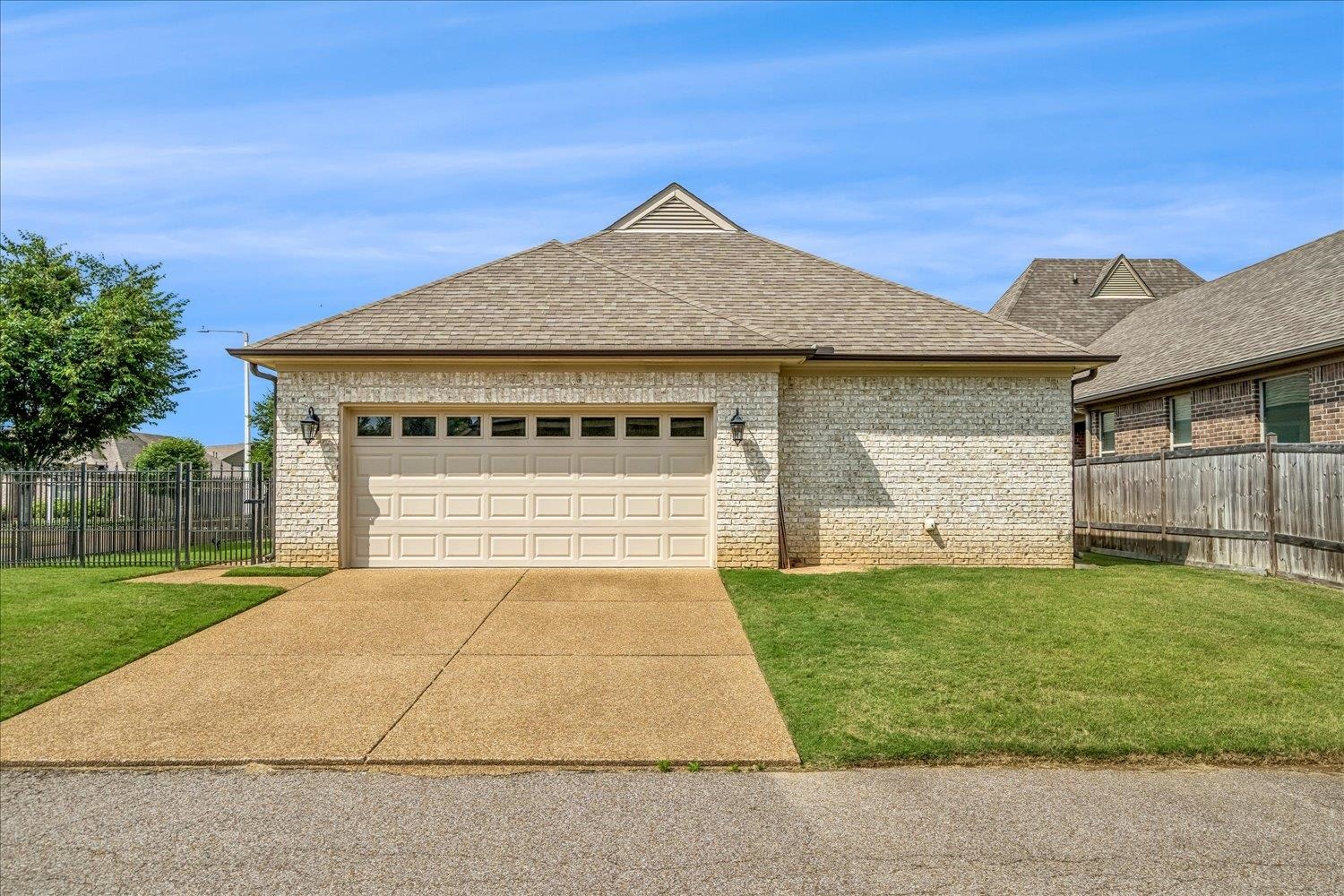 356 DOGWOOD VALLEY DR