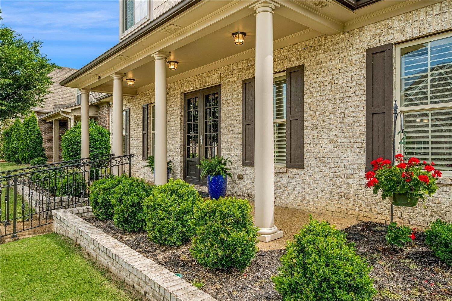 356 DOGWOOD VALLEY DR
