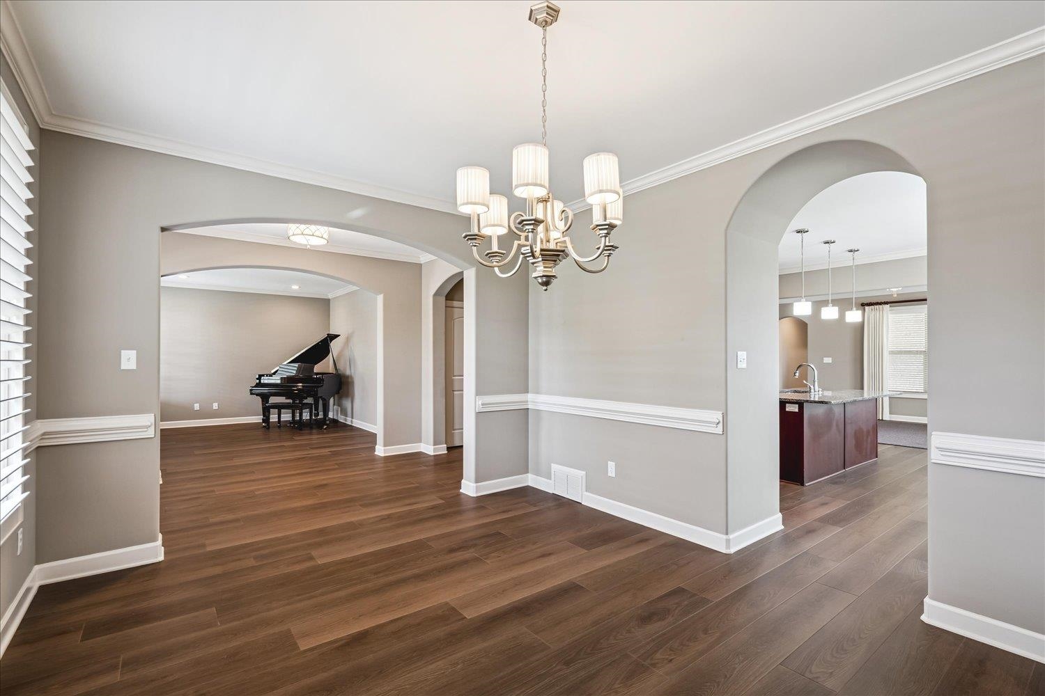 356 DOGWOOD VALLEY DR