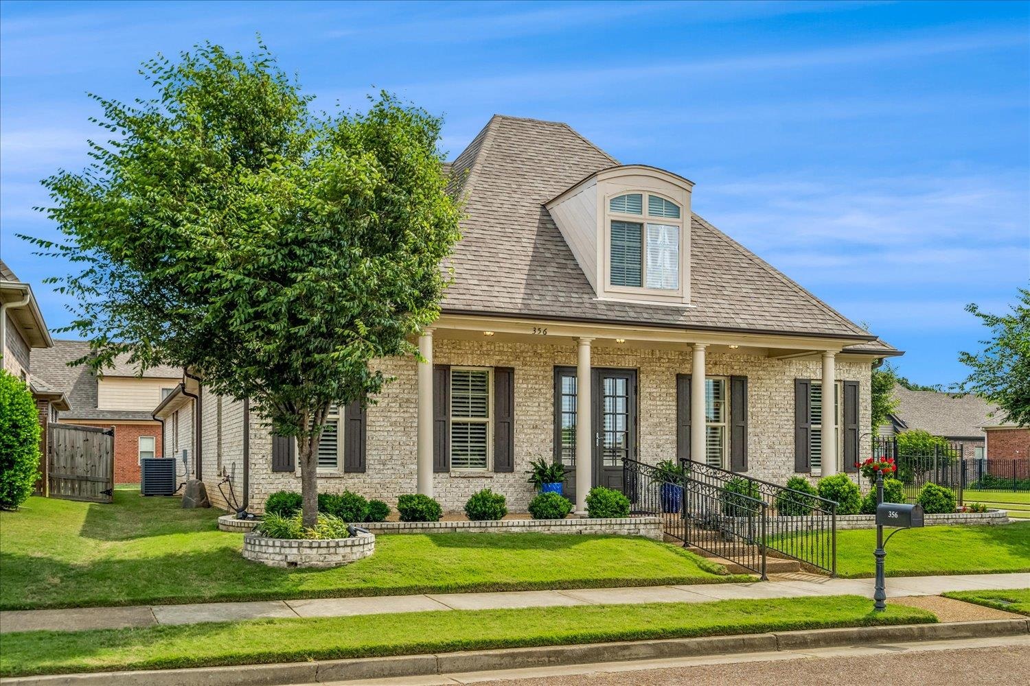 356 DOGWOOD VALLEY DR