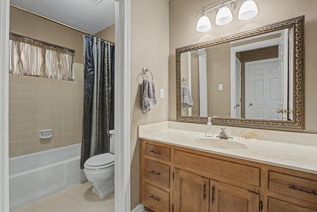 2949 SANDY CREEK DR