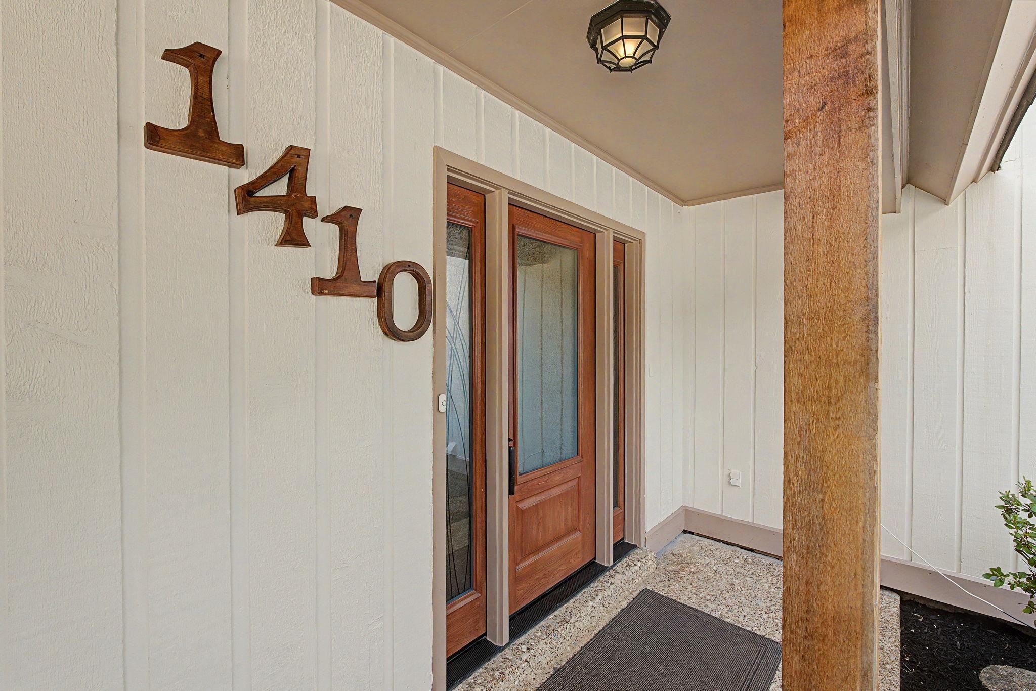 1410 RIVERWOOD CV