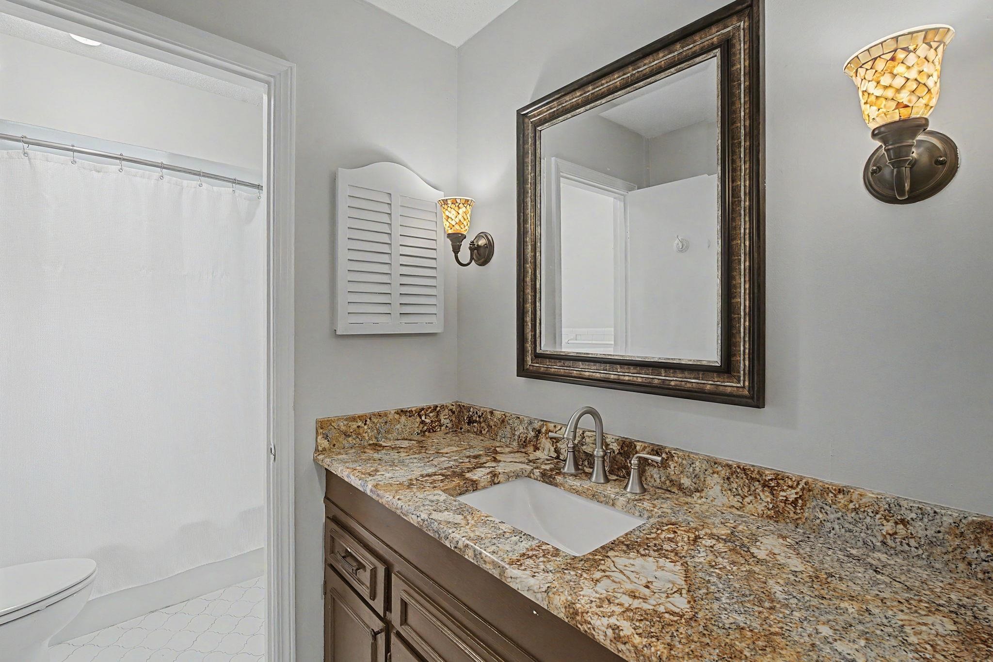 1410 RIVERWOOD CV