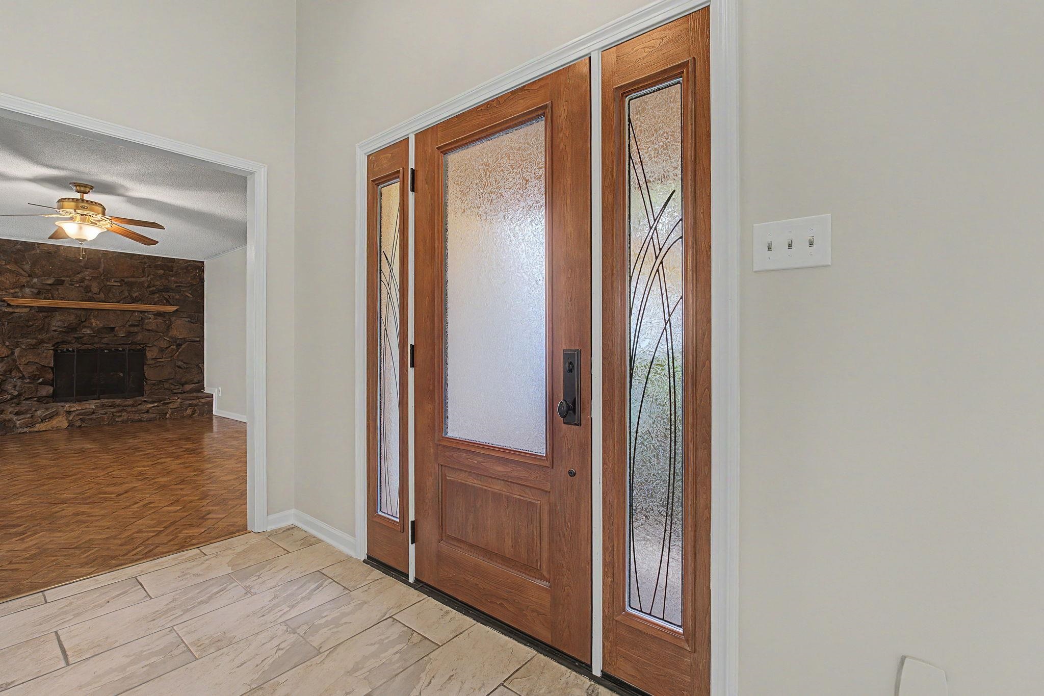 1410 RIVERWOOD CV